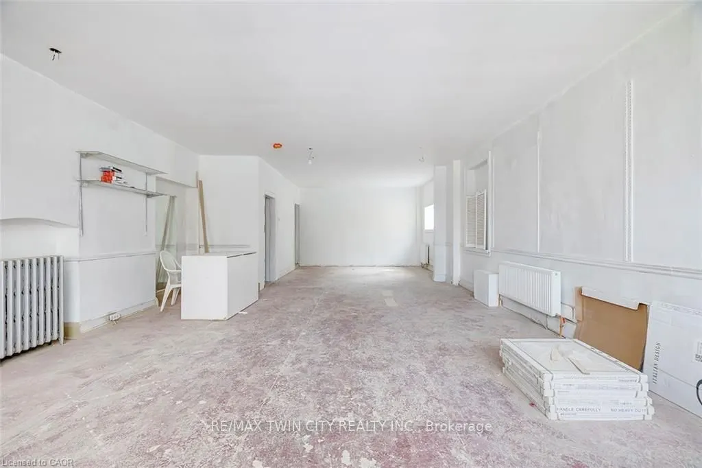 457 King Street E