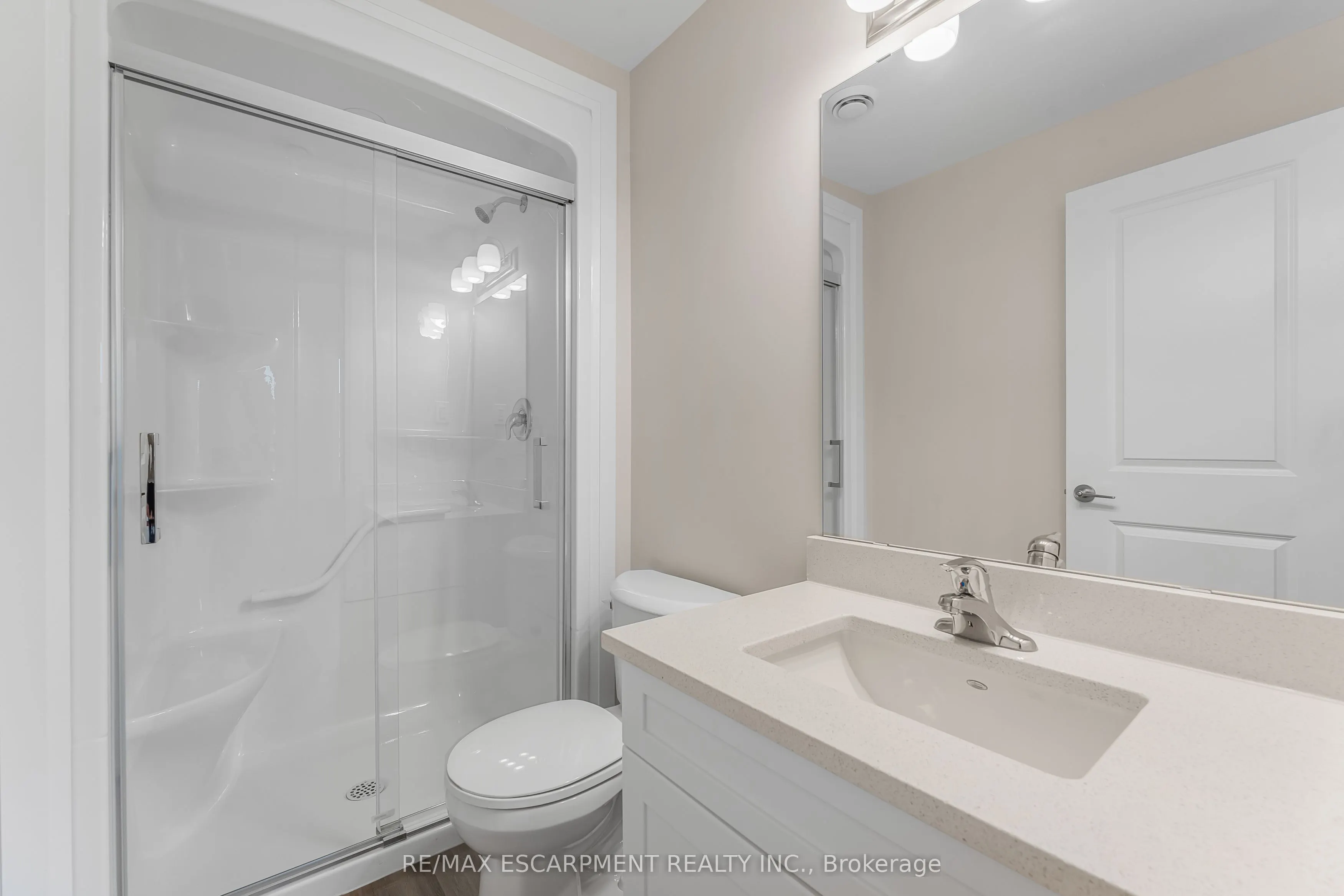 118 Summersides Boulevard, #403