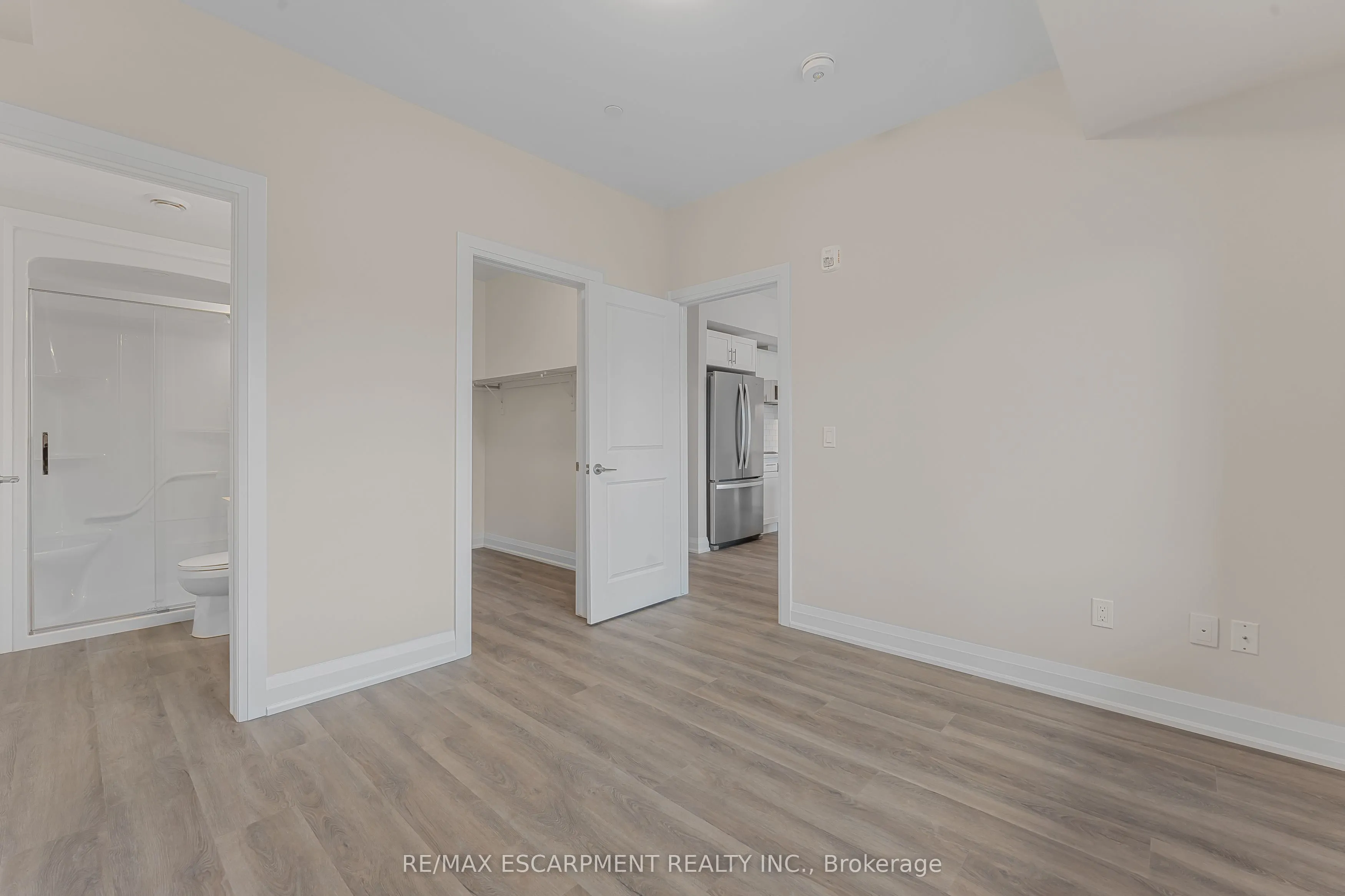 118 Summersides Boulevard, #403