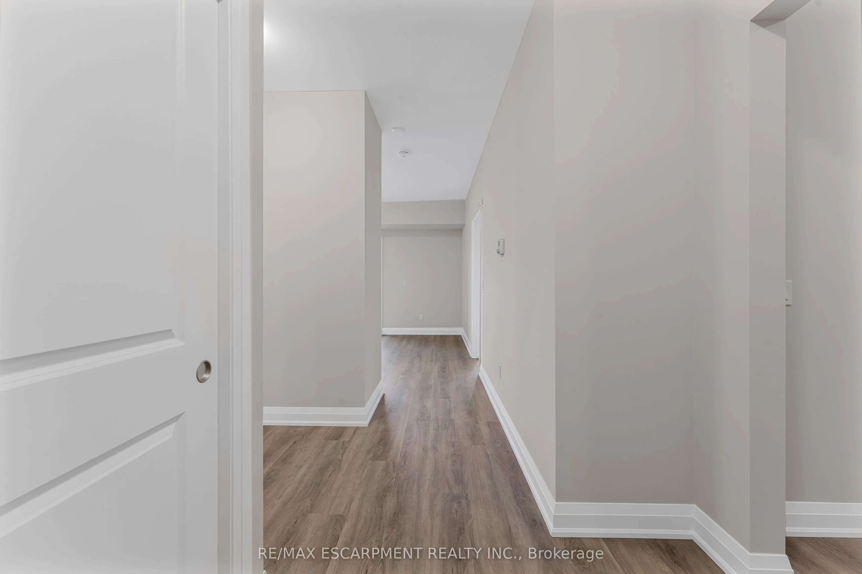 118 Summersides Boulevard, #403