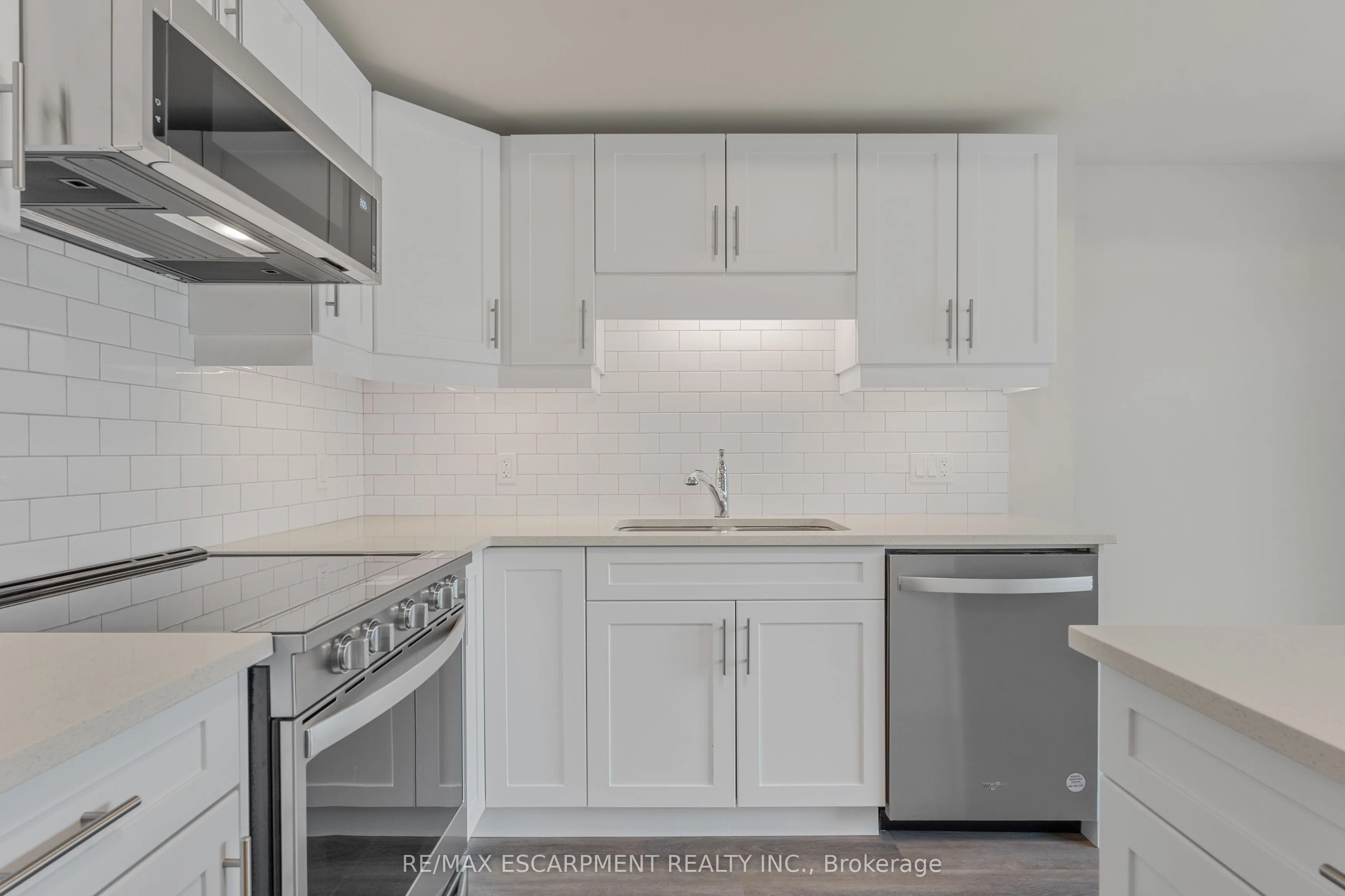 118 Summersides Boulevard, #403