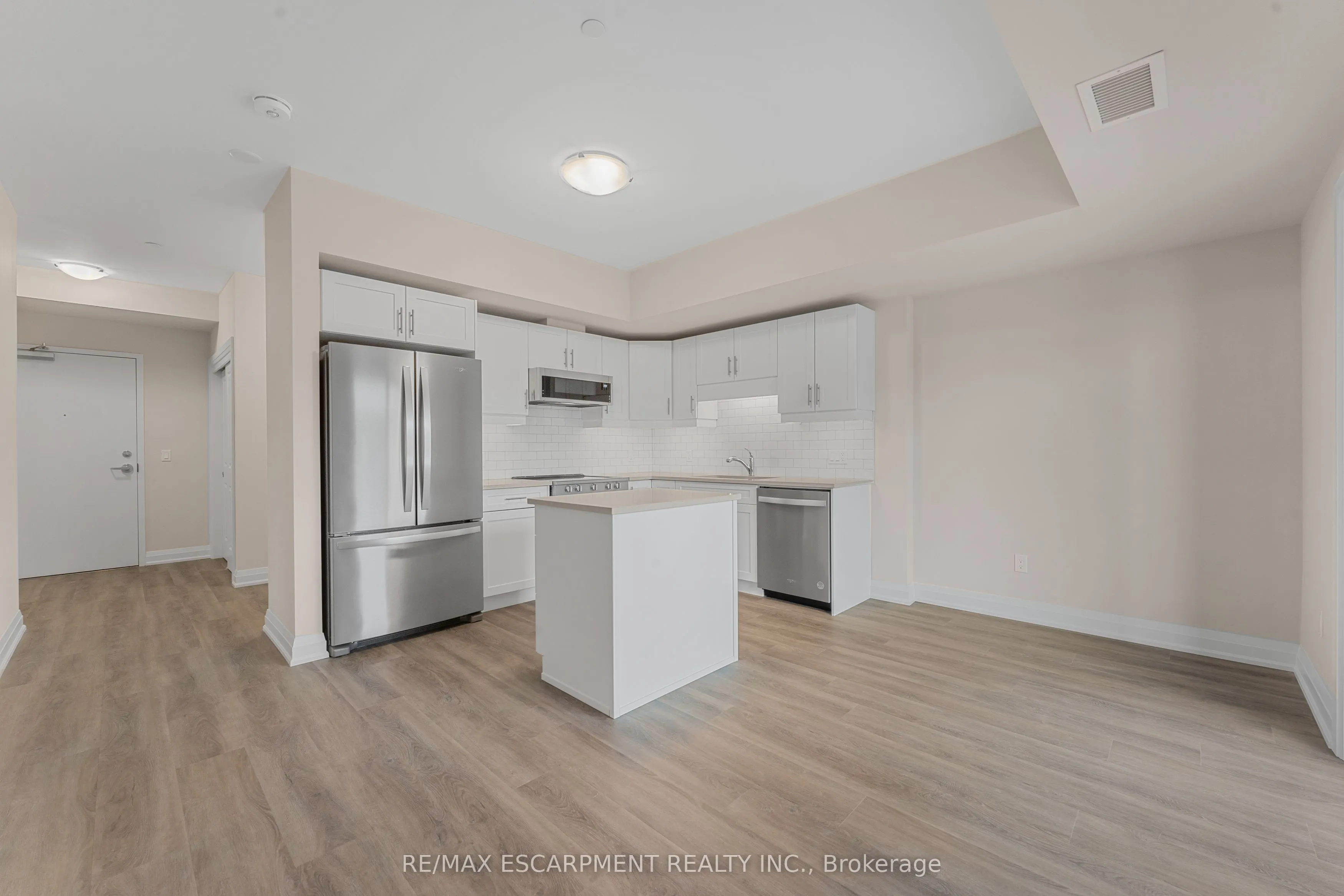 118 Summersides Boulevard, #403