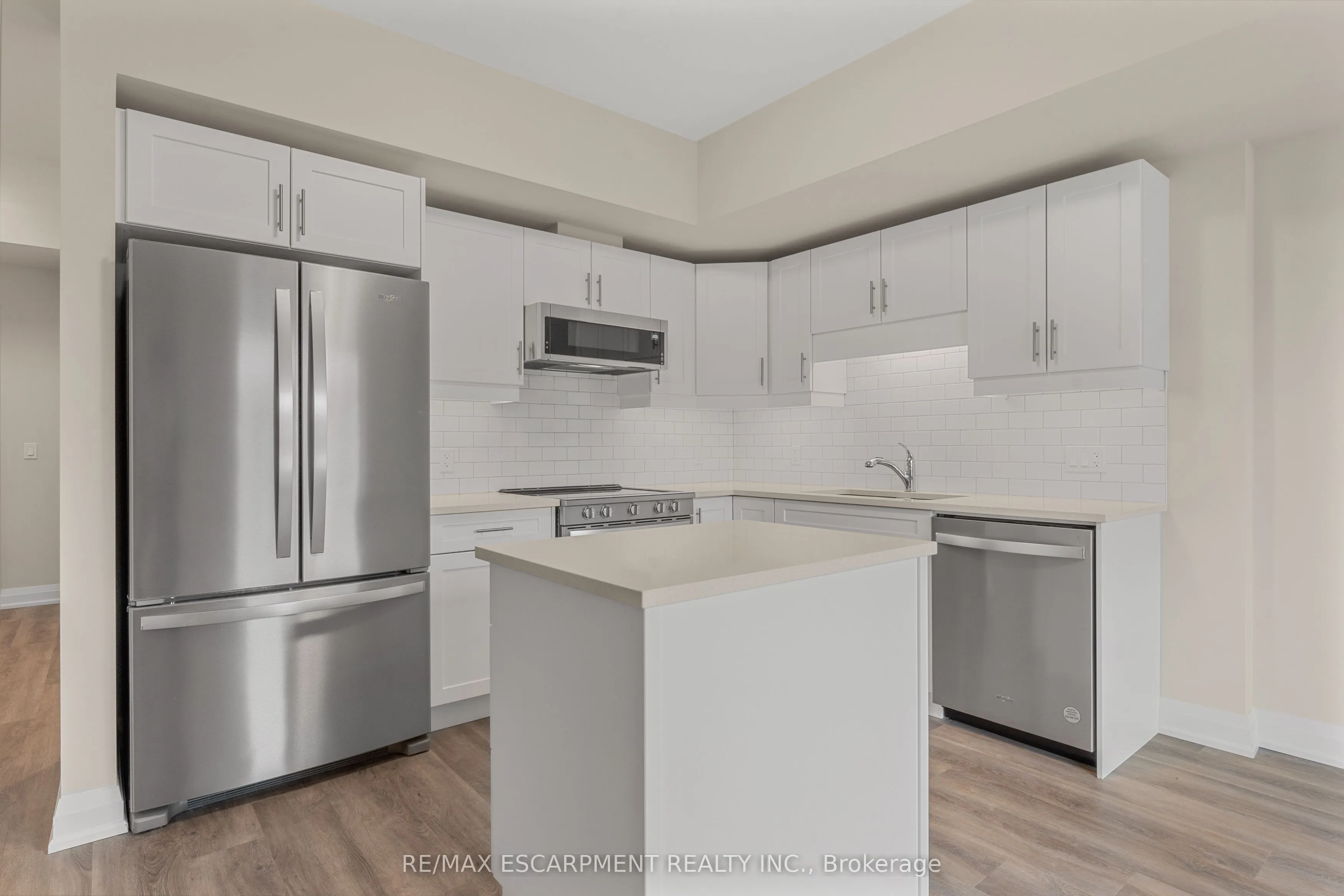118 Summersides Boulevard, #403