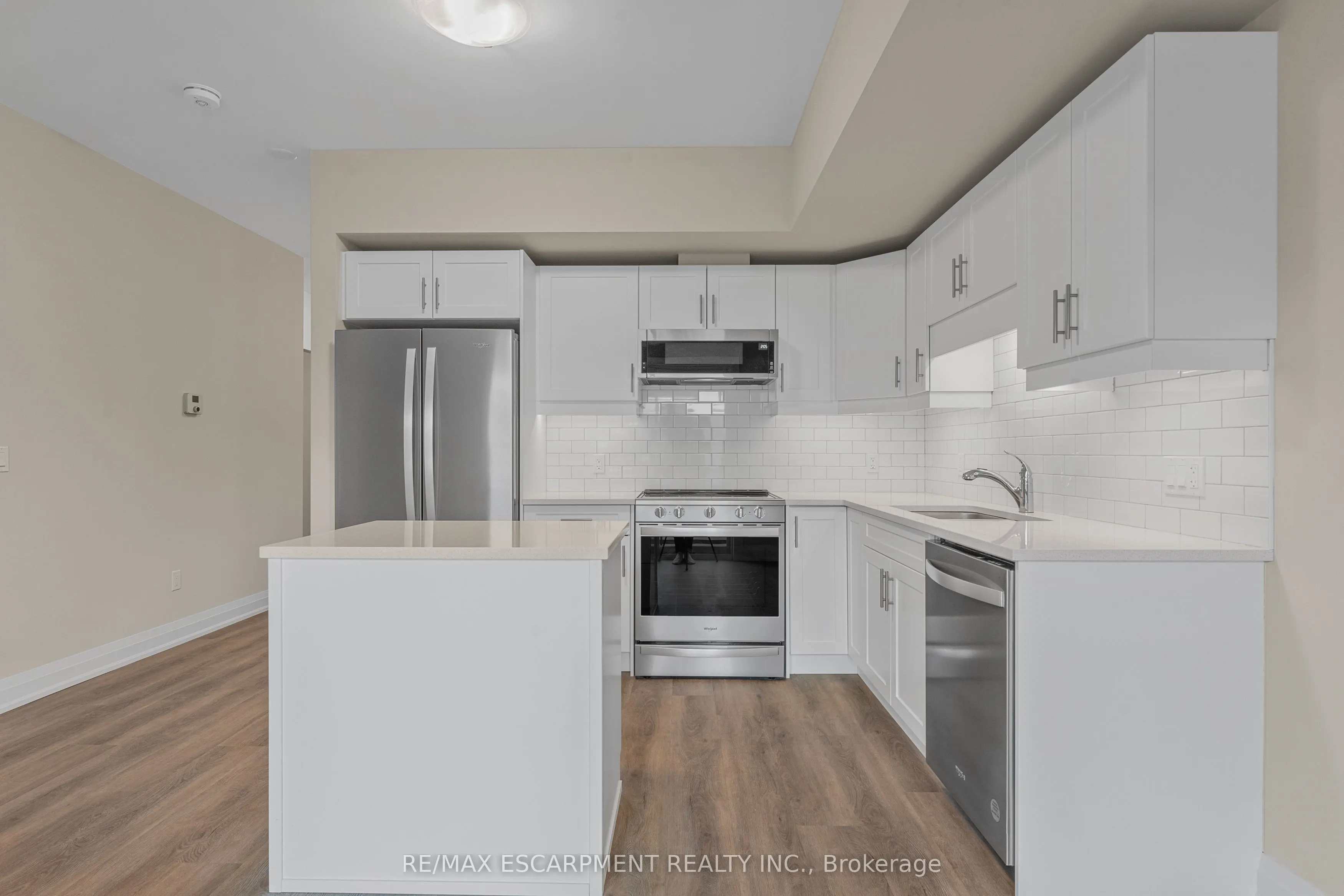 118 Summersides Boulevard, #403