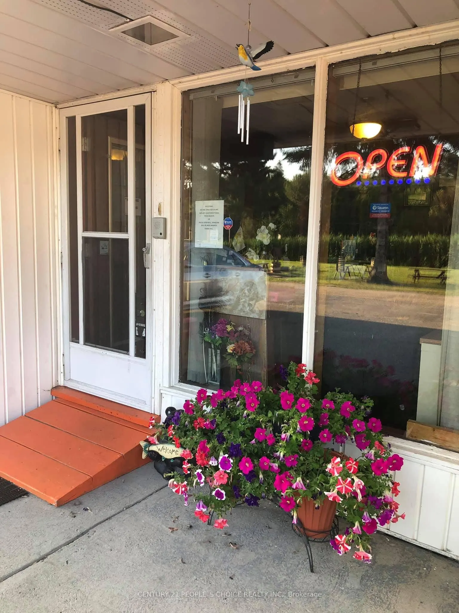 381 Hwy 17 Highway W