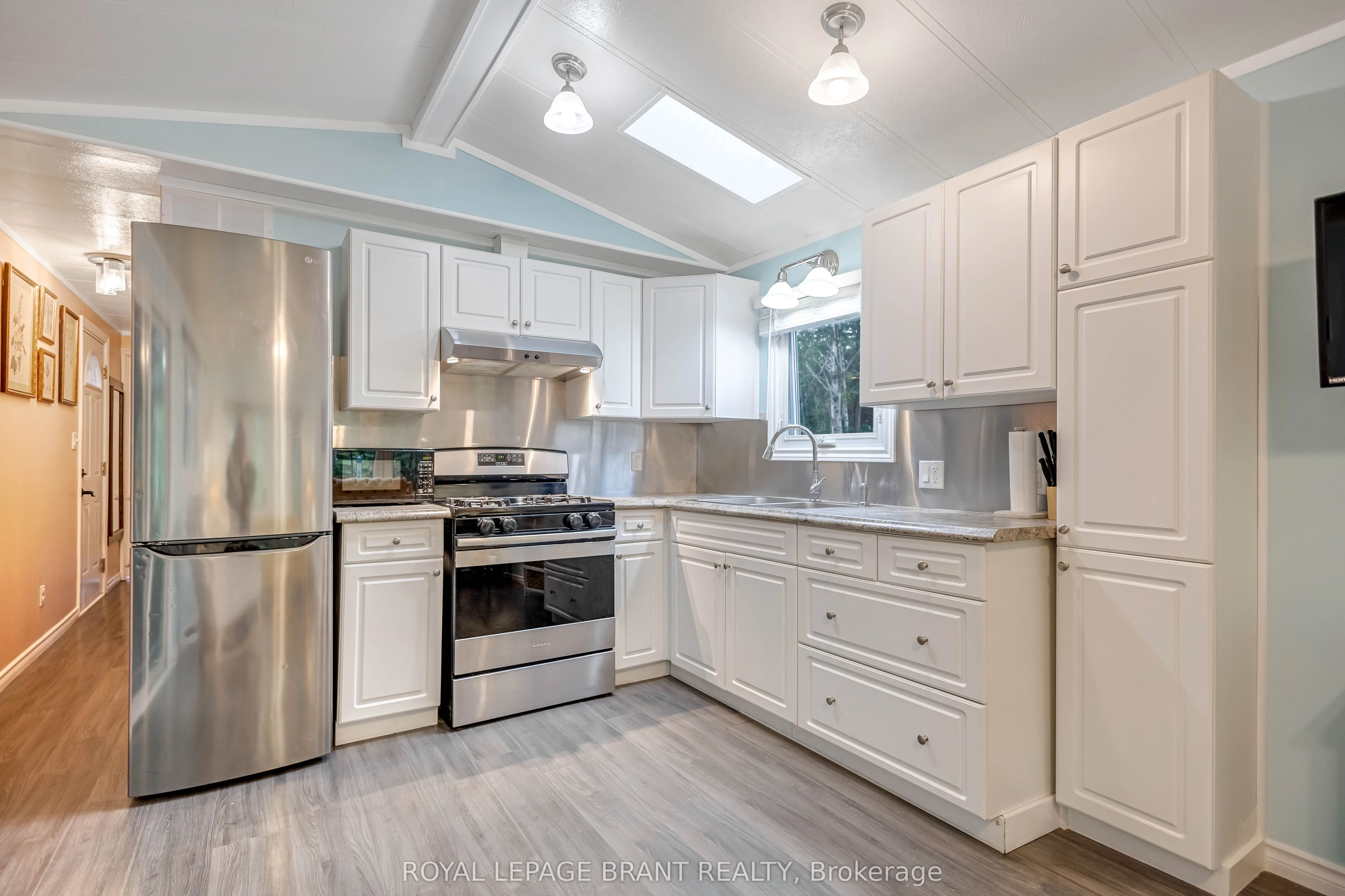 1085 10th Concession Road W