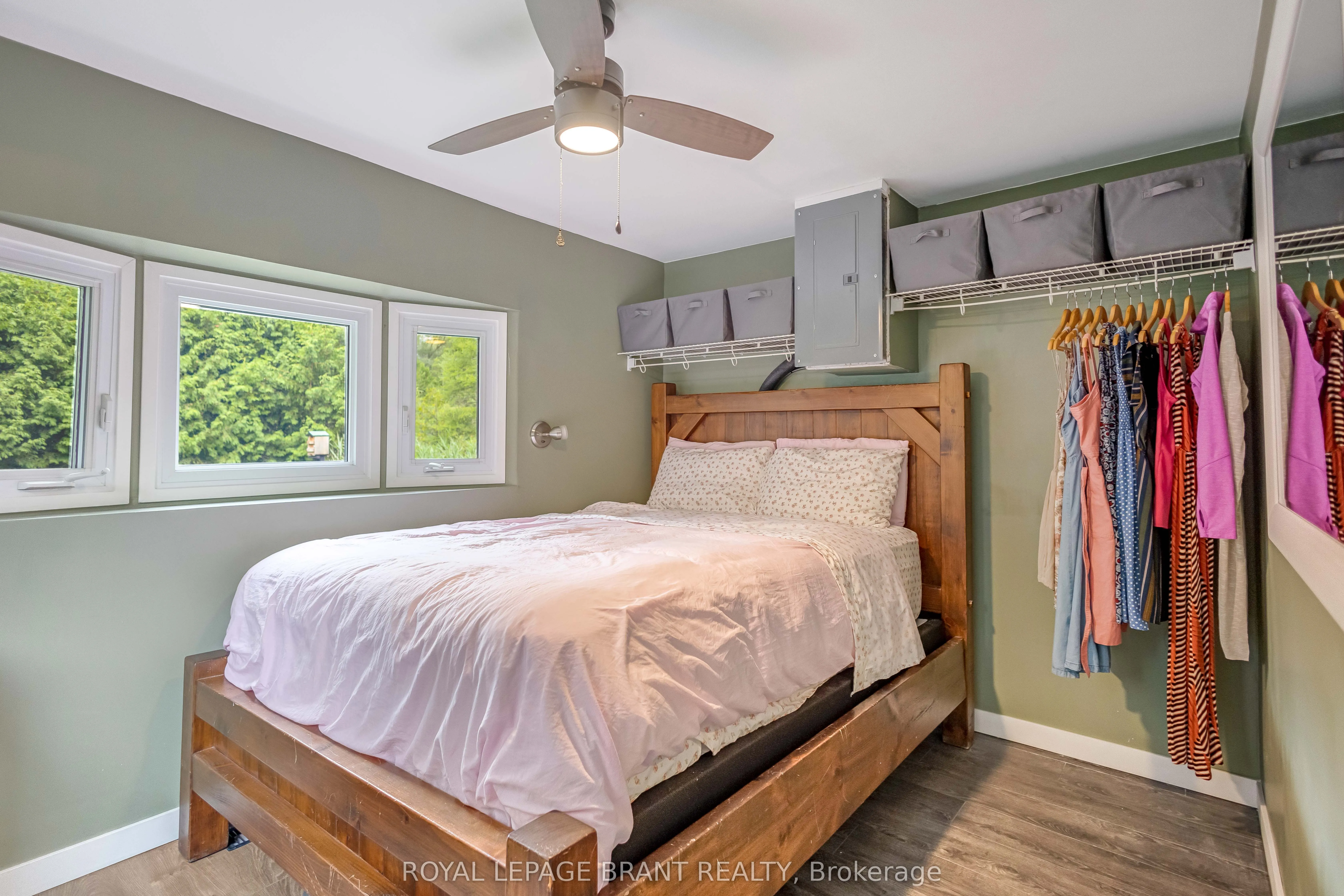 1085 10th Concession Road W
