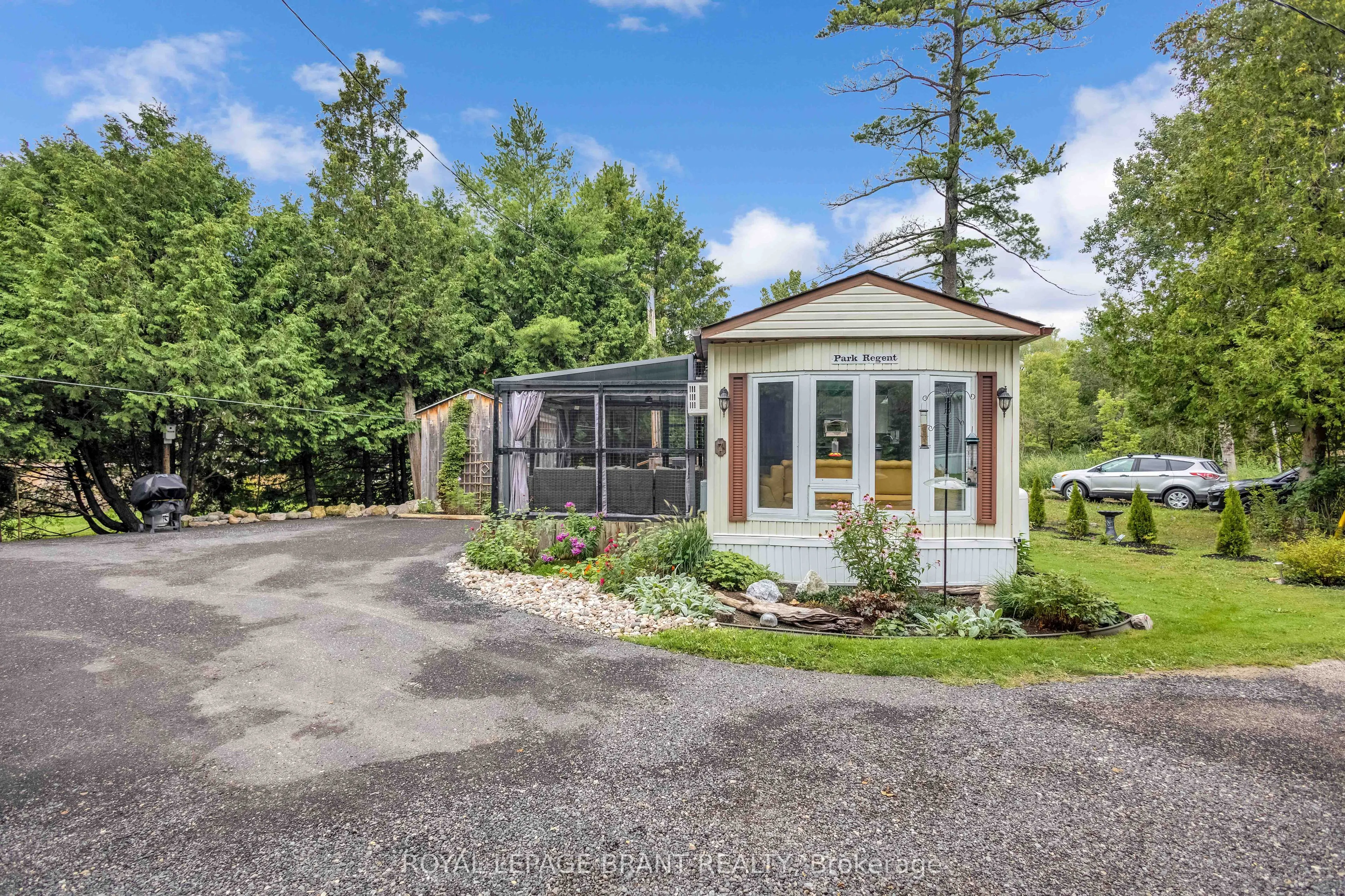 1085 10th Concession Road W
