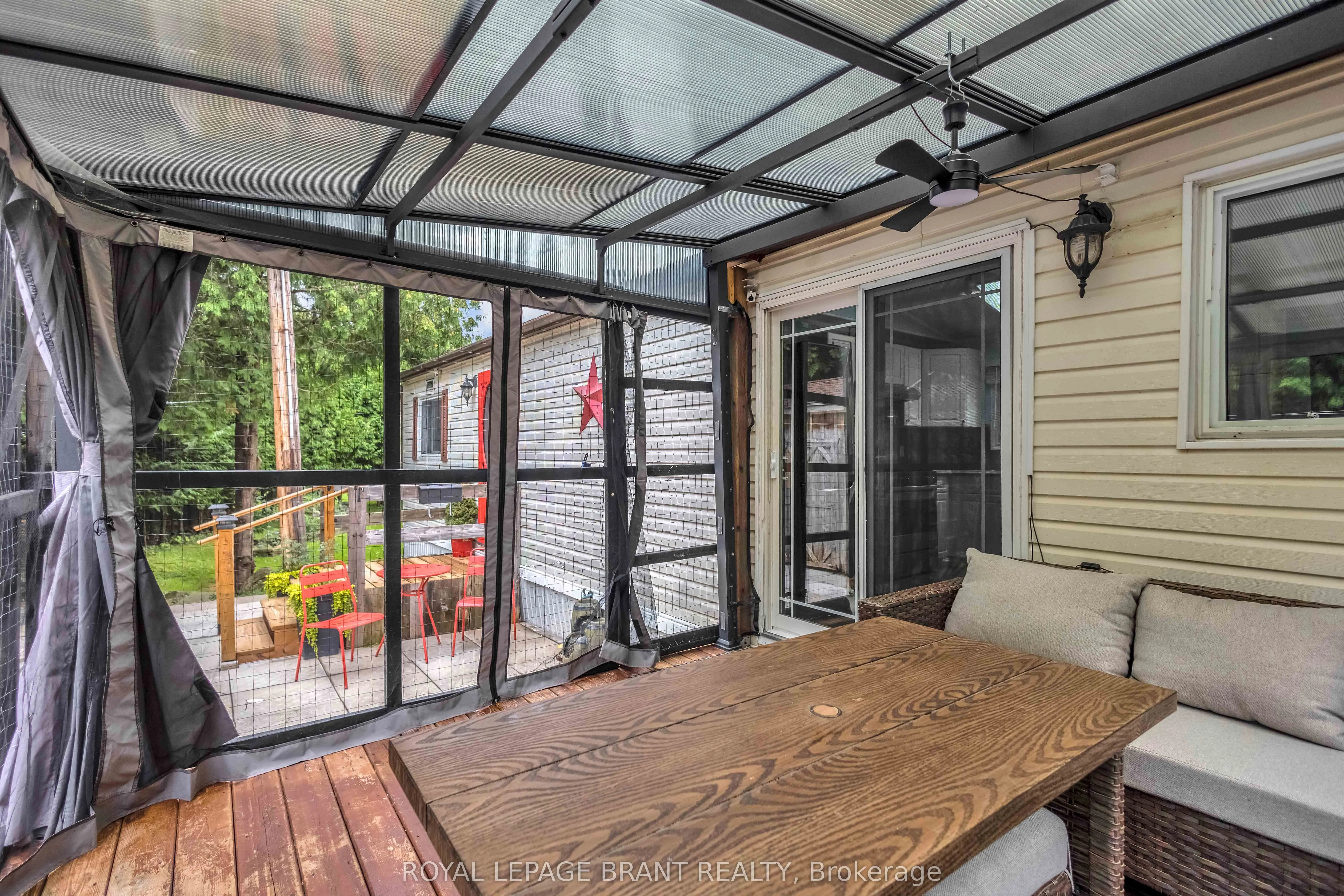 1085 10th Concession Road W
