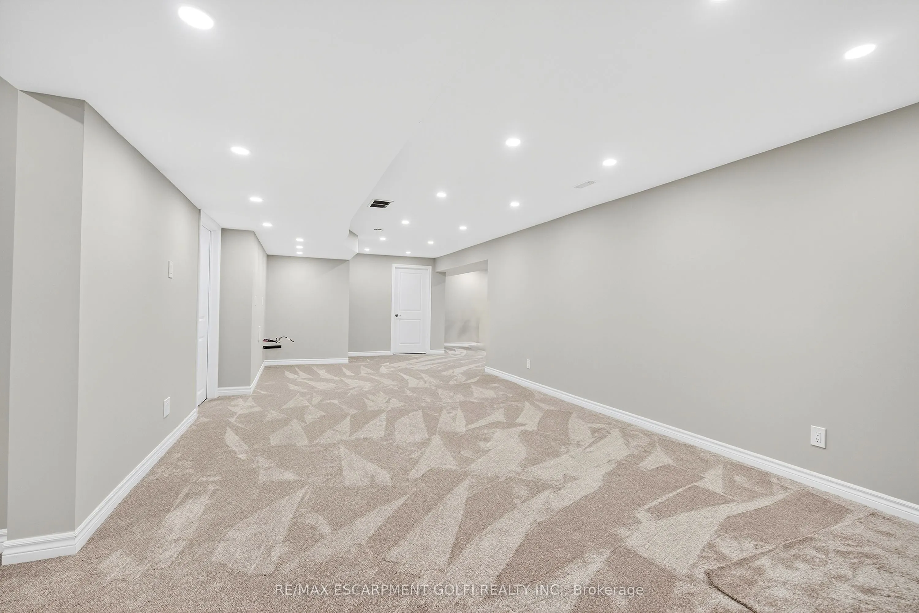 5 Gateway Avenue