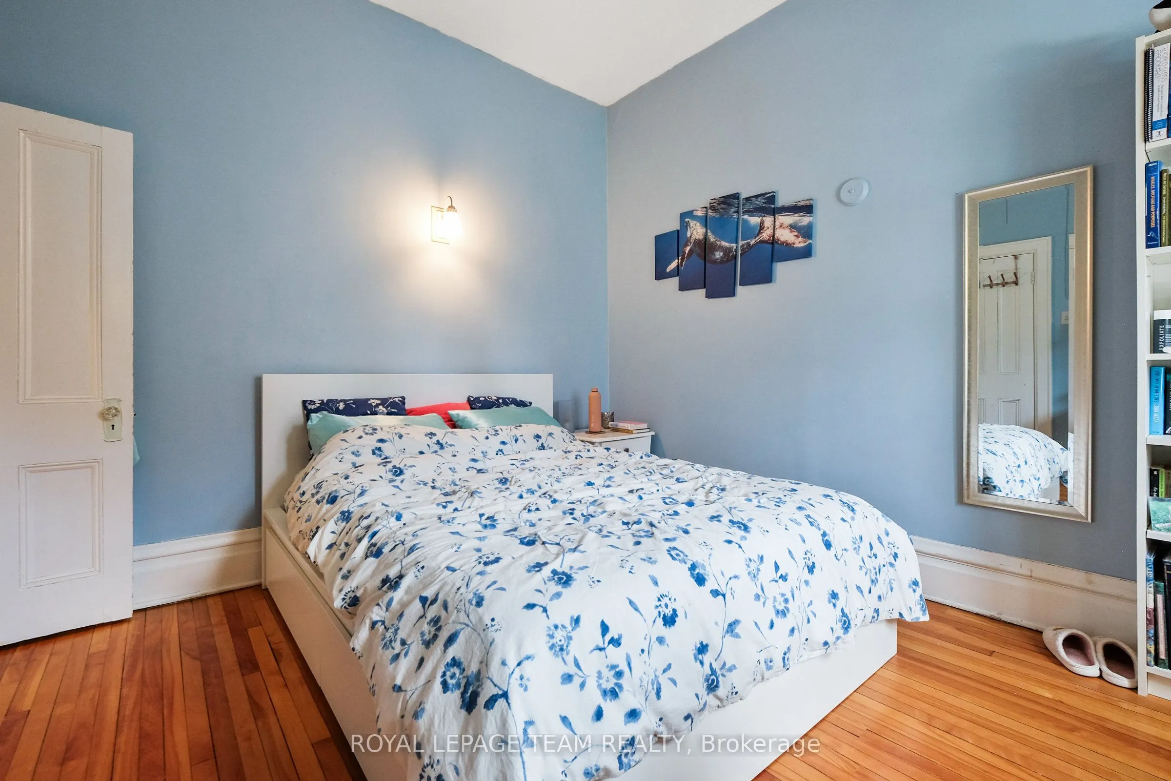 305 Waverley Street