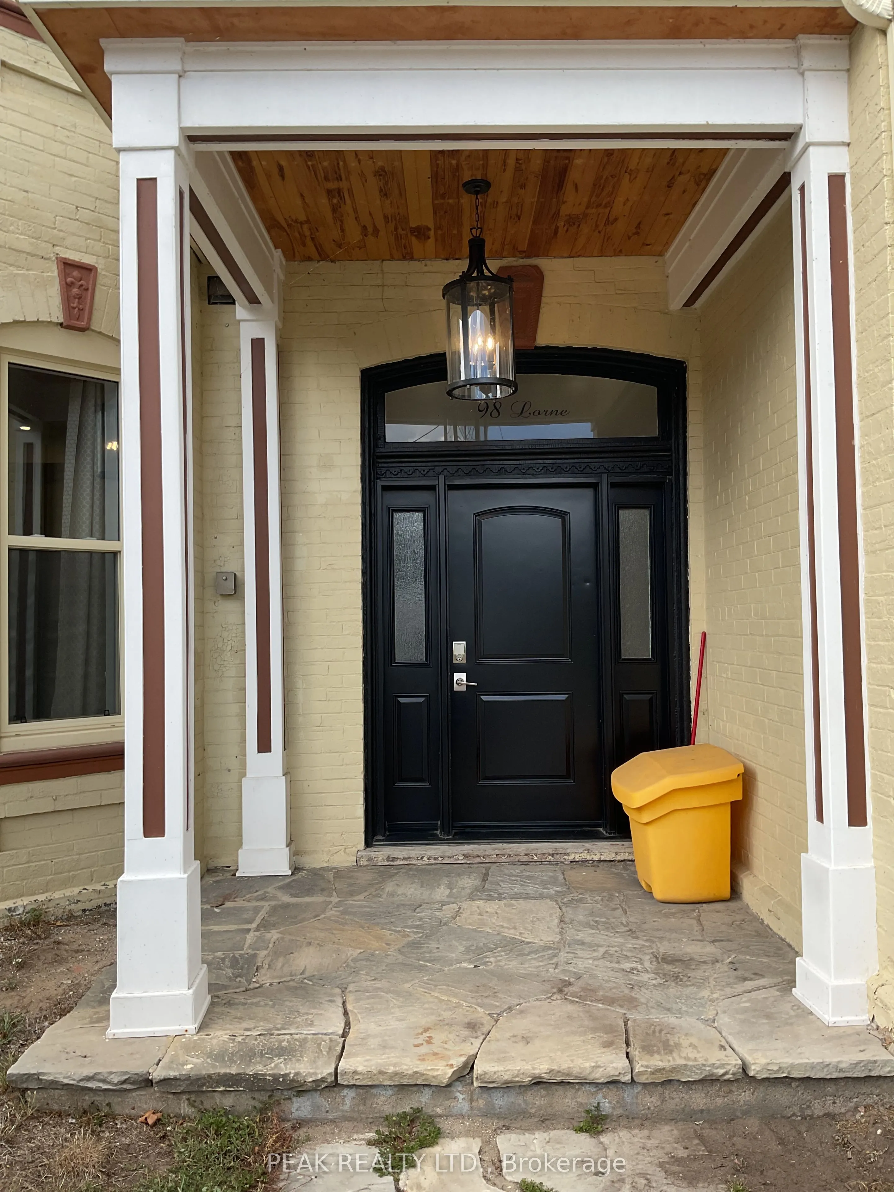 98 Lorne Crescent, #Unit 1
