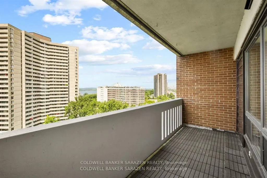 1100 Ambleside Drive, #15