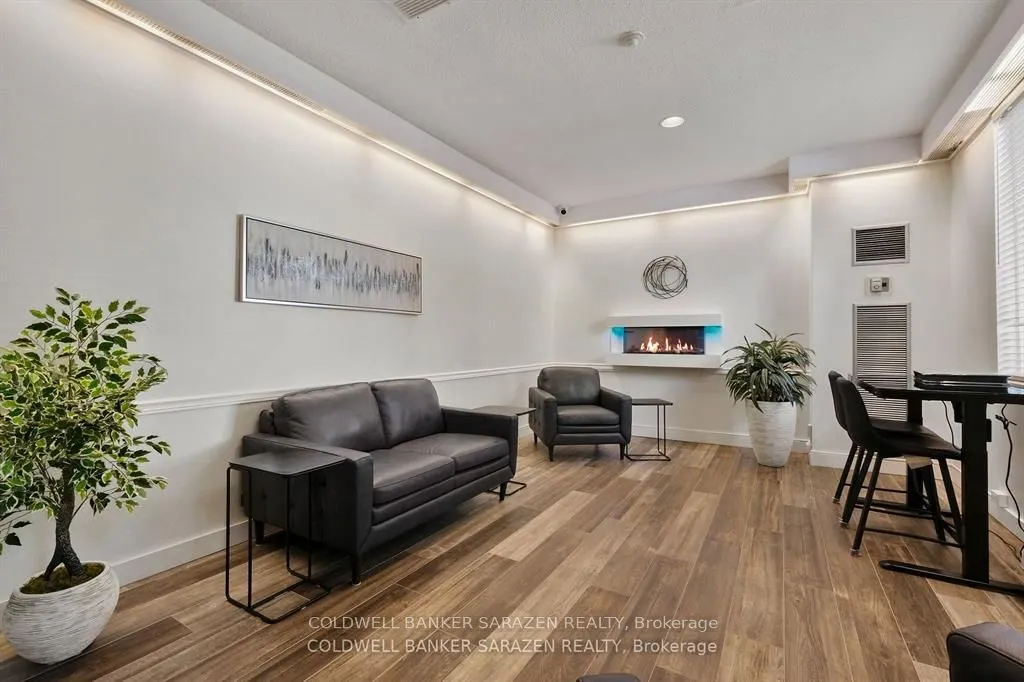 1100 Ambleside Drive, #15
