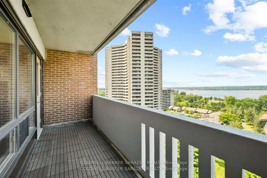 1100 Ambleside Drive, #15