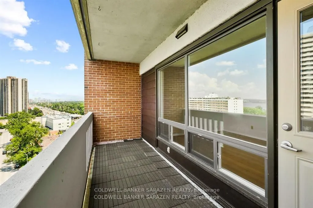 1100 Ambleside Drive, #15
