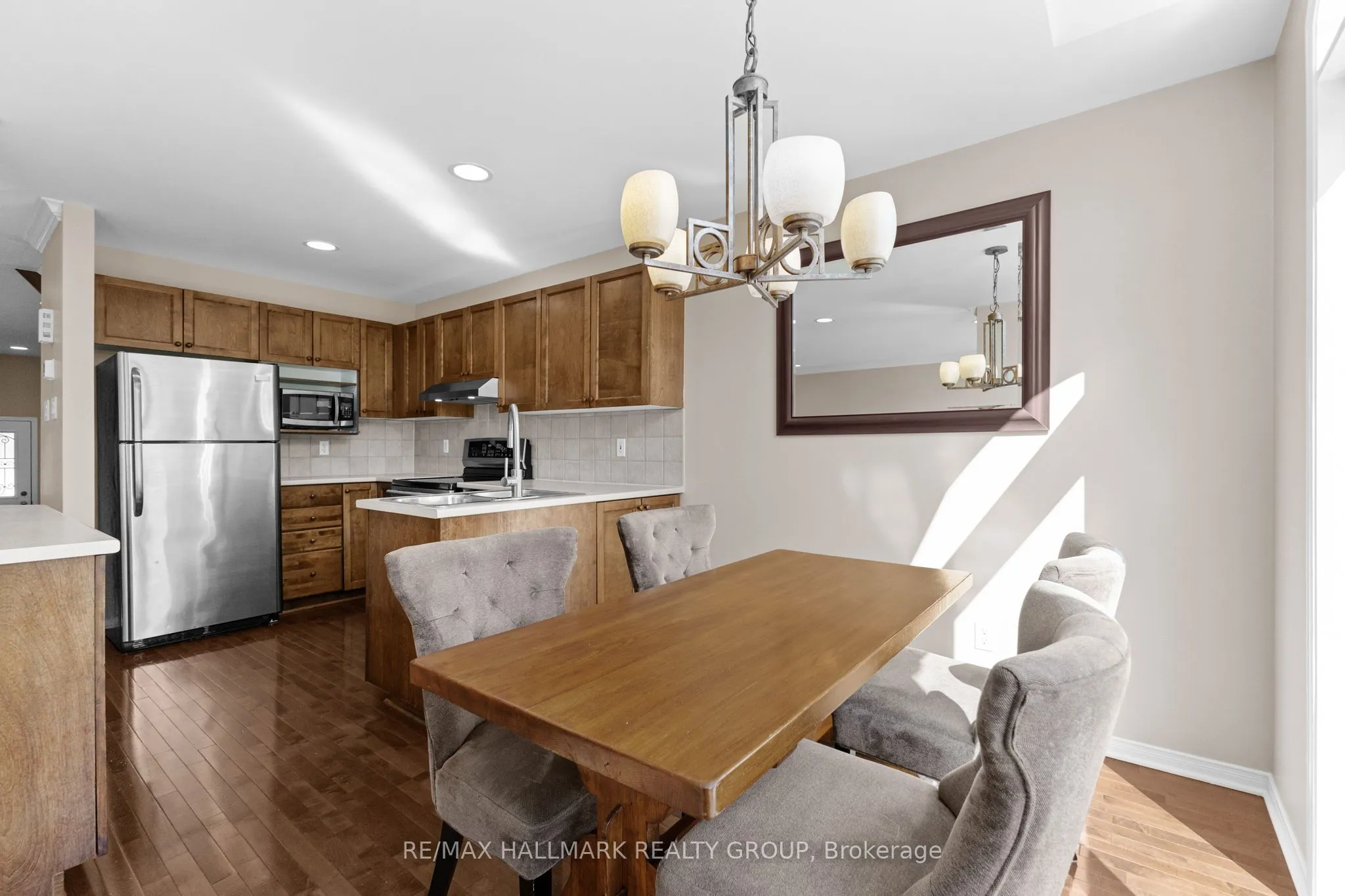 2213 Brockstone Crescent