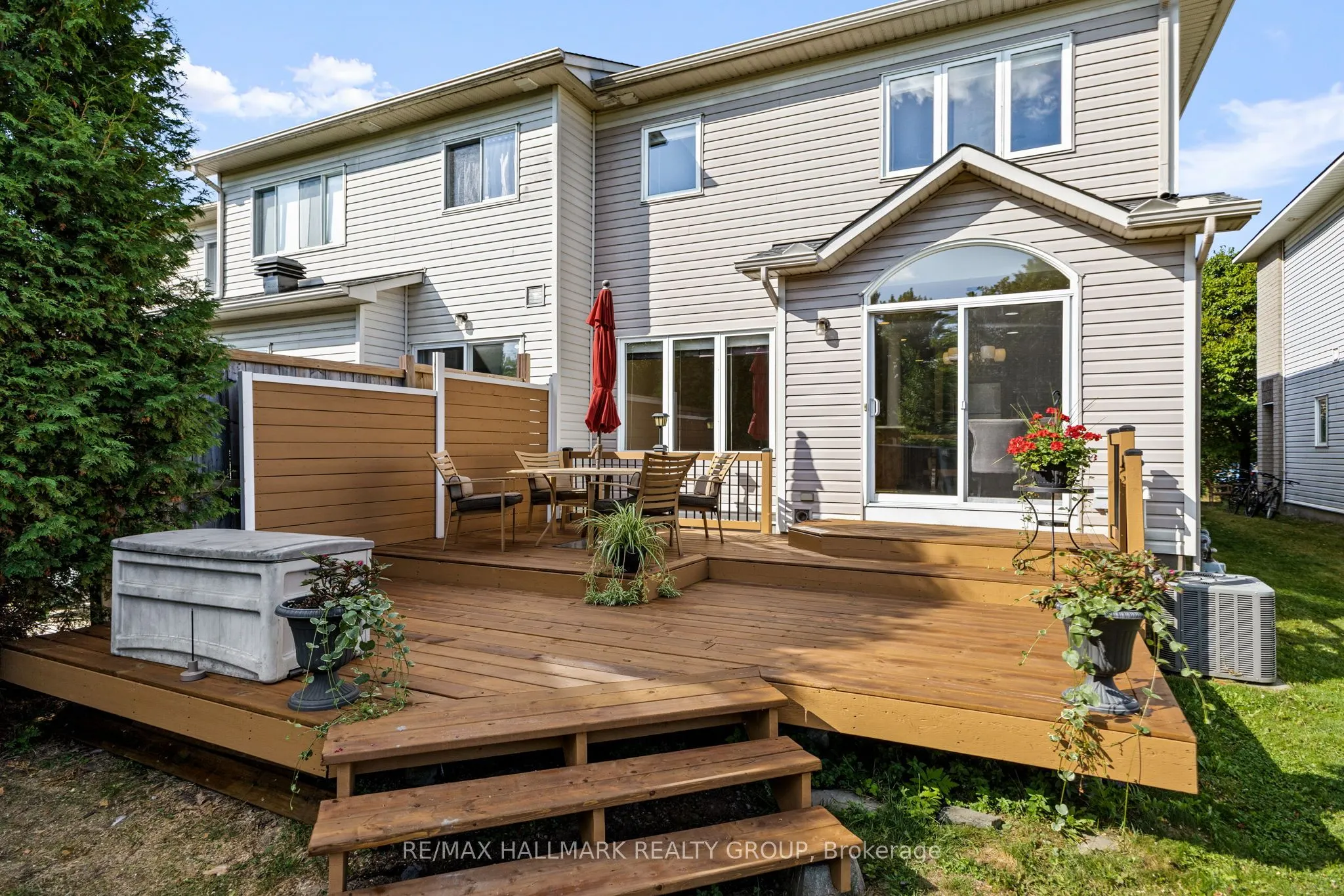 2213 Brockstone Crescent