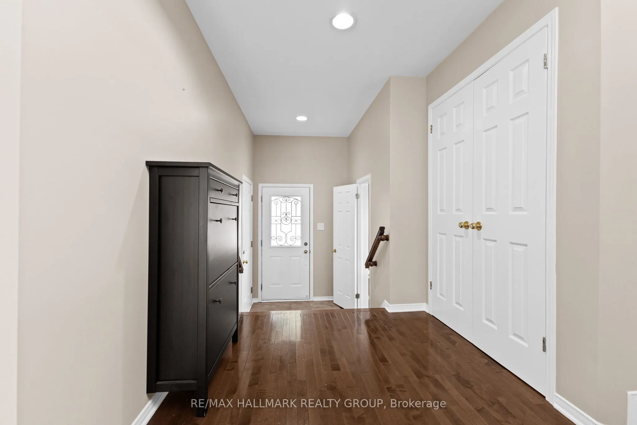 2213 Brockstone Crescent