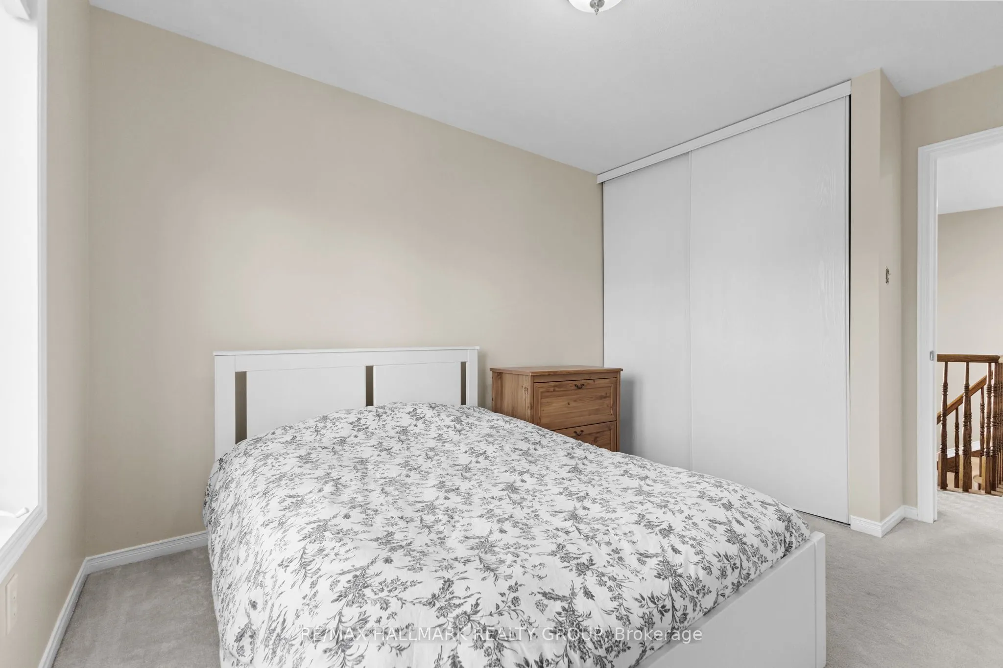 2213 Brockstone Crescent