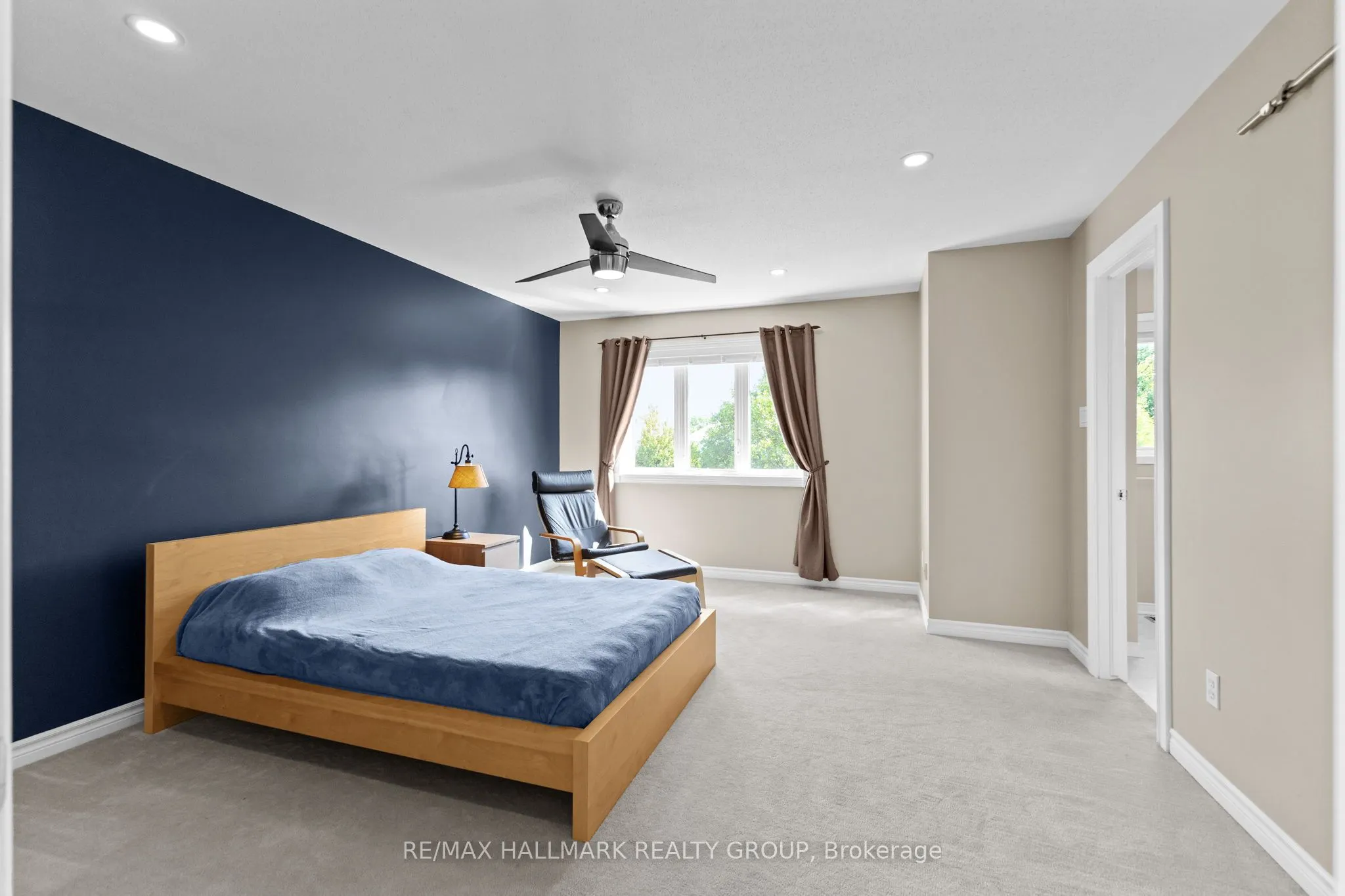 2213 Brockstone Crescent