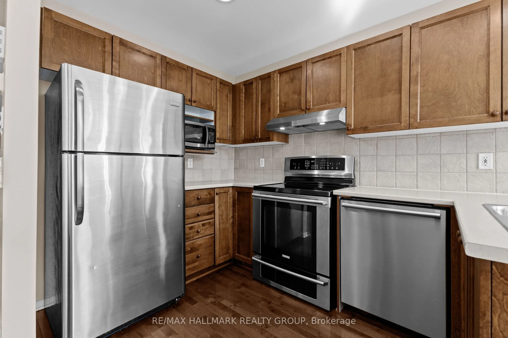 2213 Brockstone Crescent