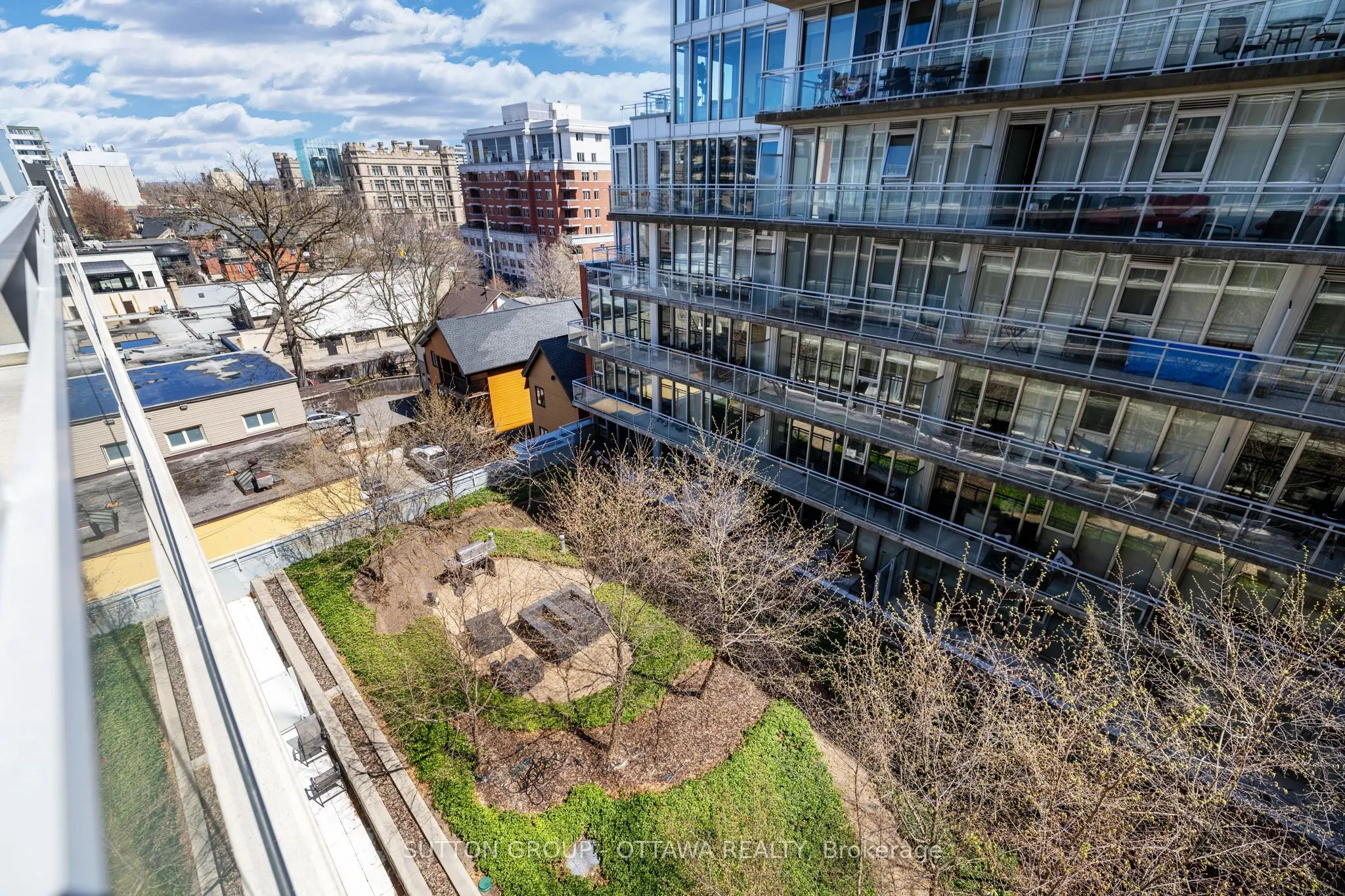 354 GLADSTONE Avenue, #602