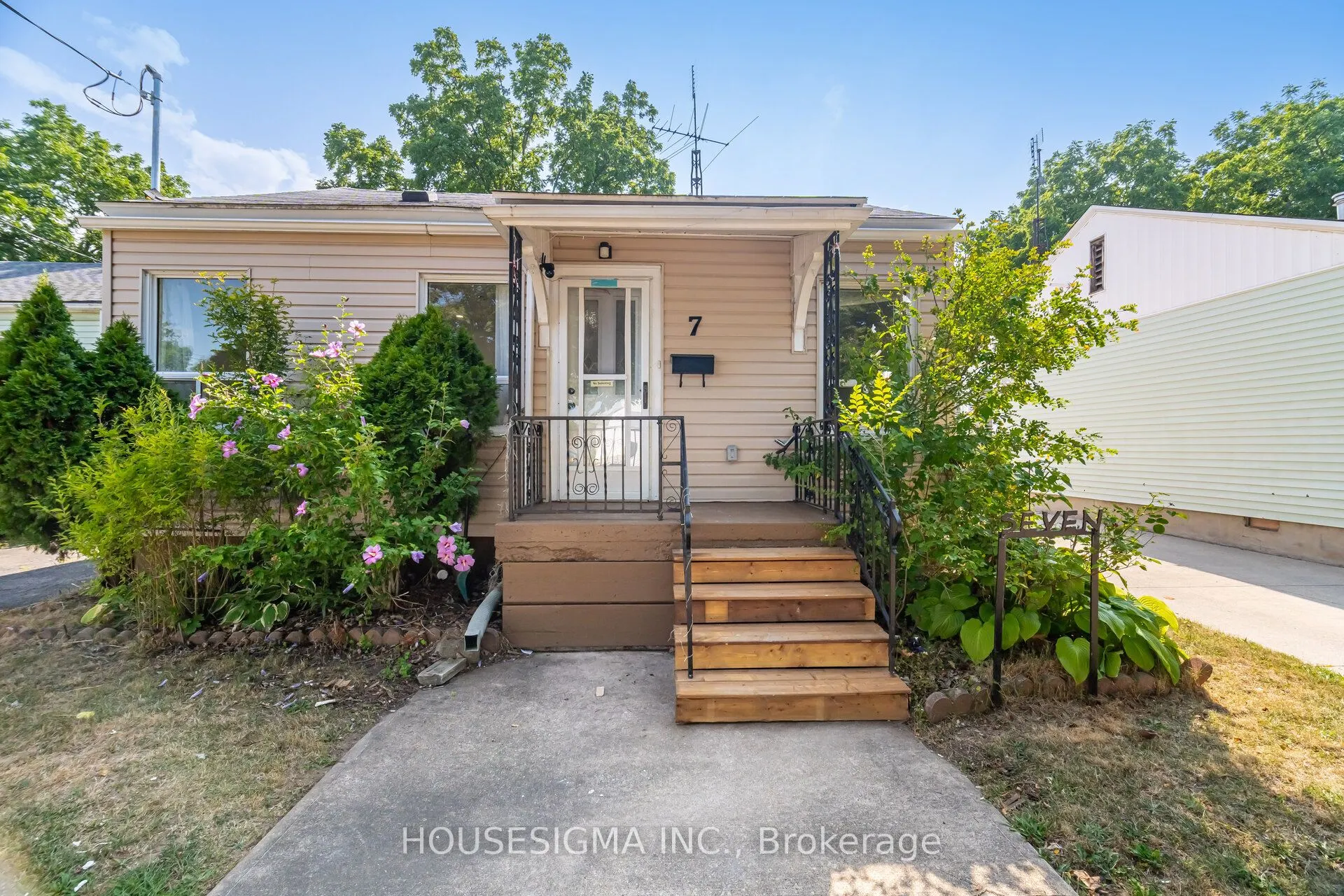 7 Doncaster Boulevard