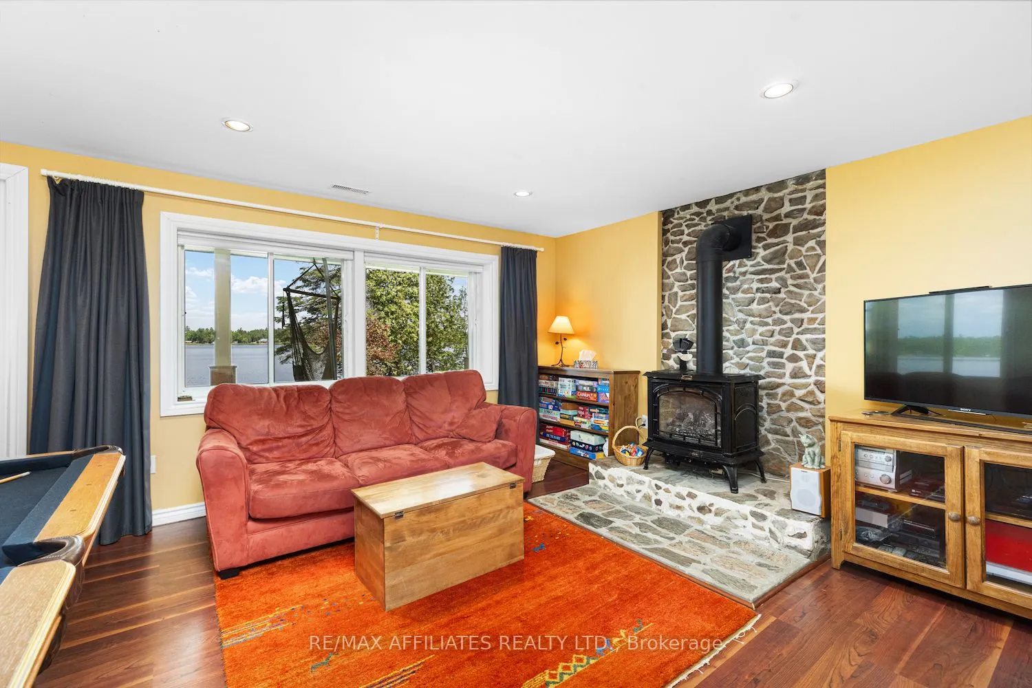 1094 Snye Road