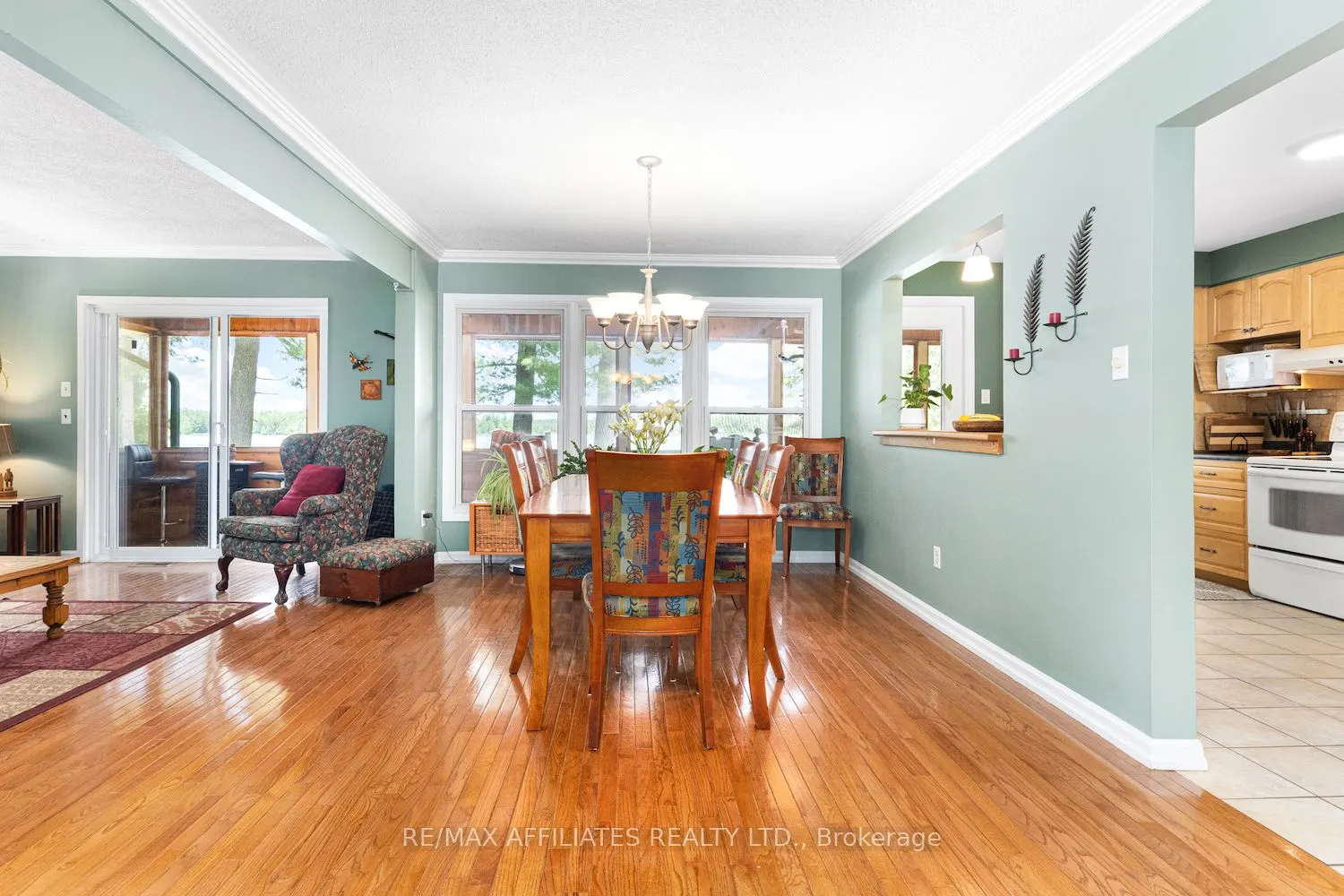 1094 Snye Road