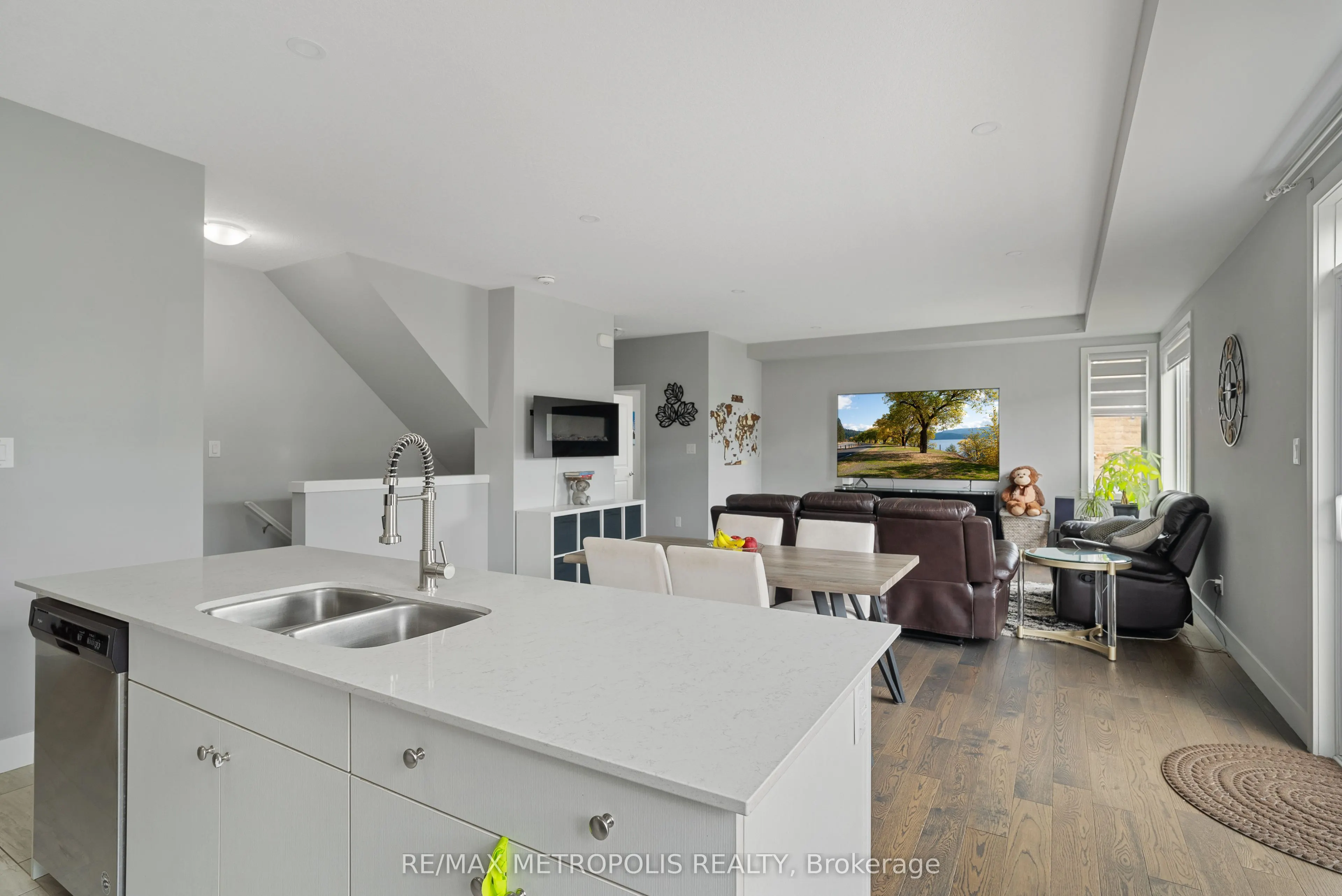 2070 Meadowgate Boulevard, #25