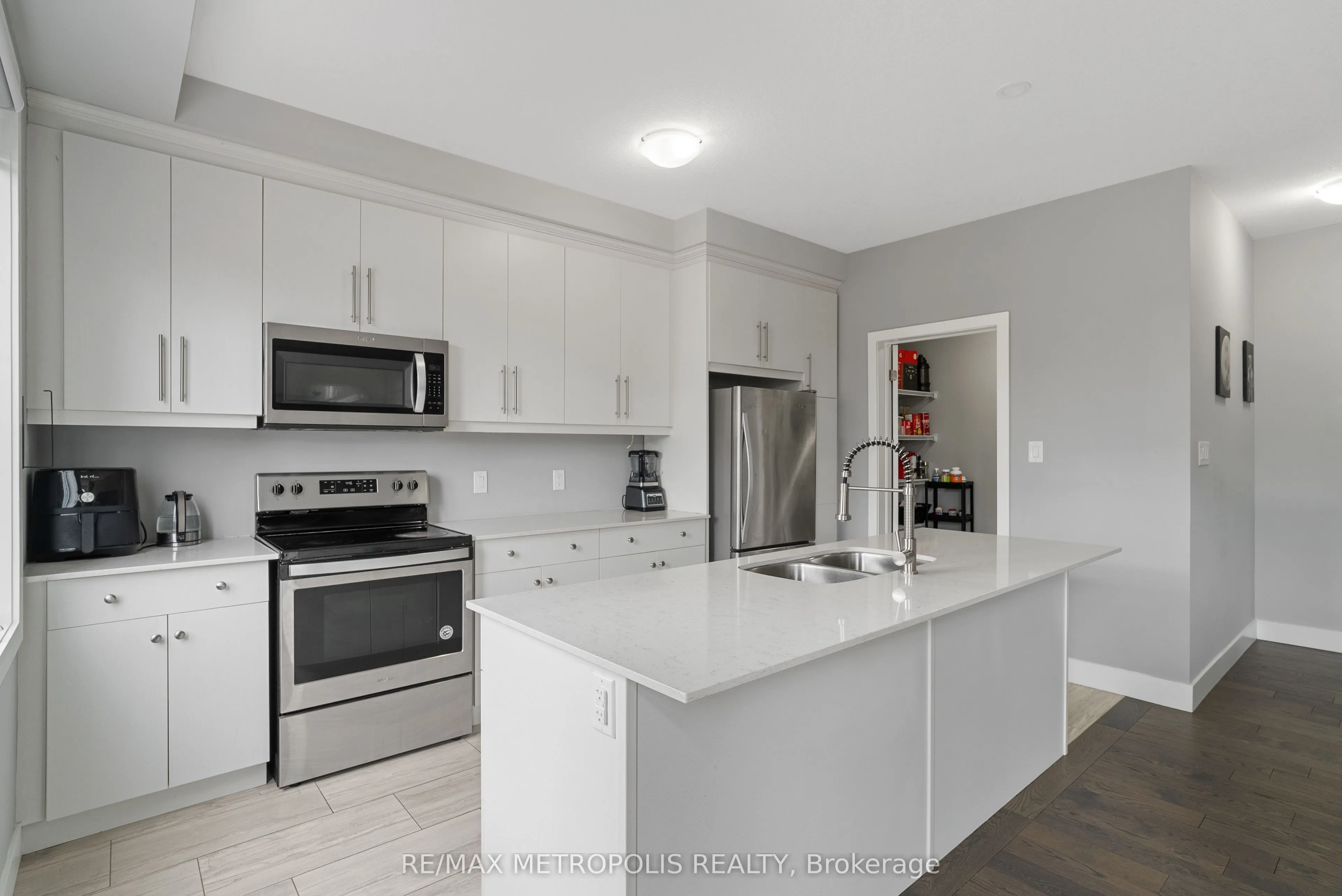 2070 Meadowgate Boulevard, #25