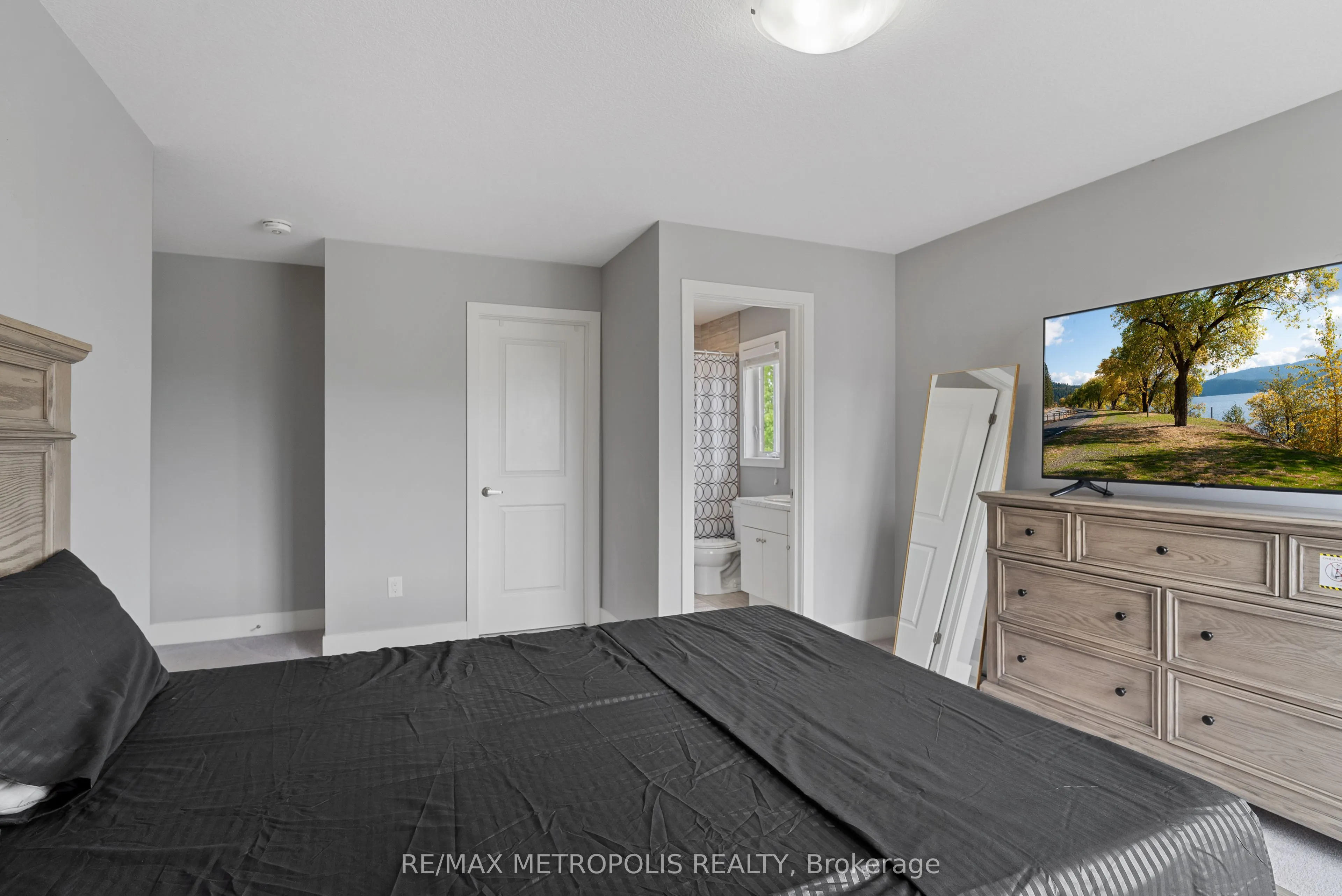 2070 Meadowgate Boulevard, #25