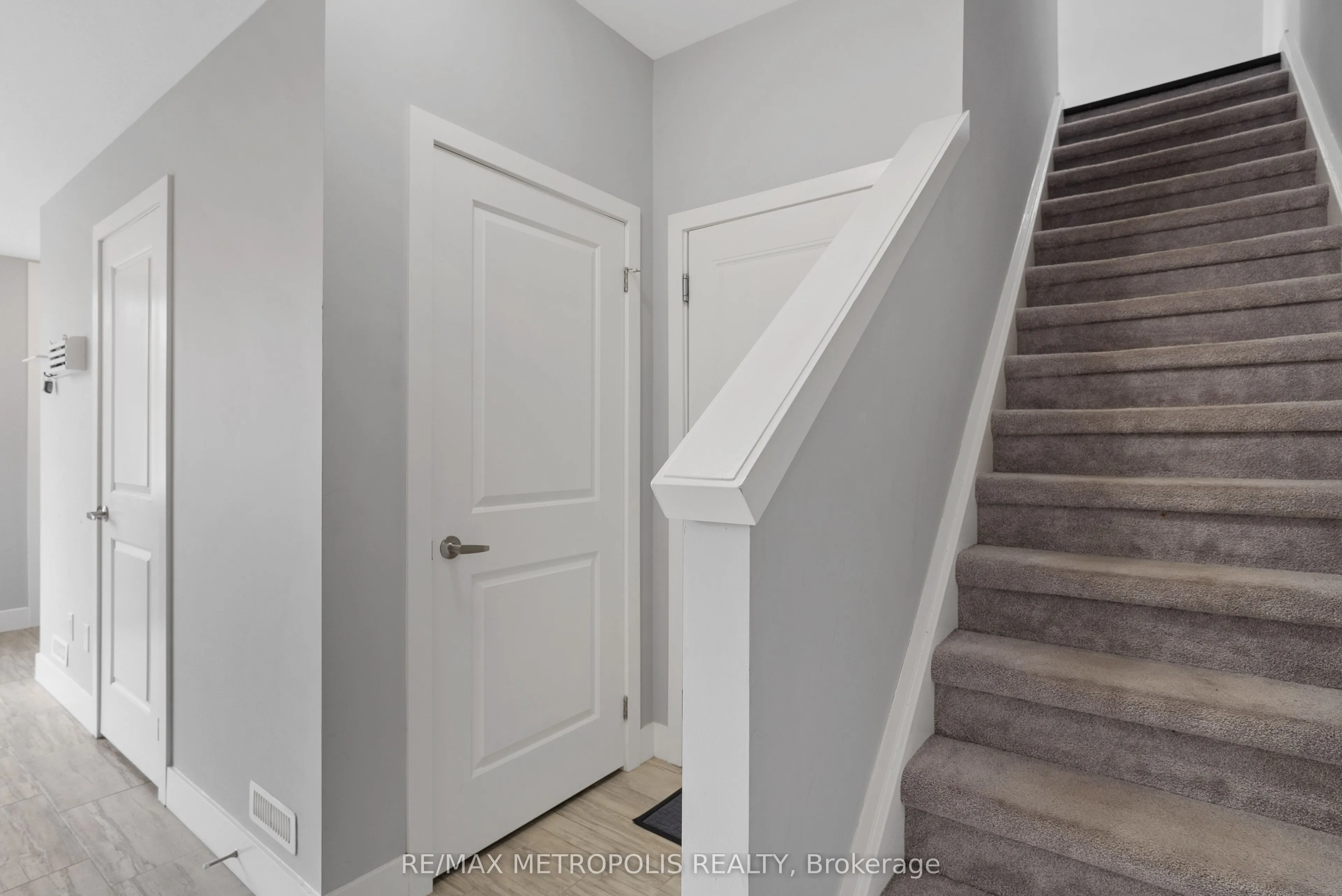 2070 Meadowgate Boulevard, #25