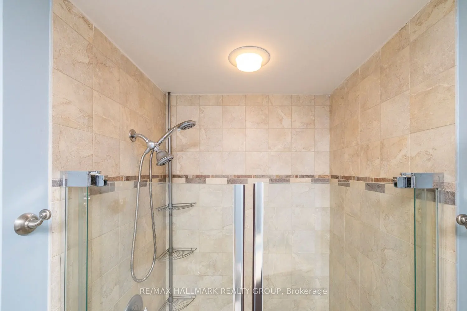 202 Waymark Crescent