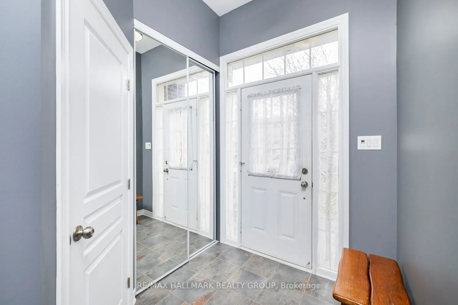 202 Waymark Crescent