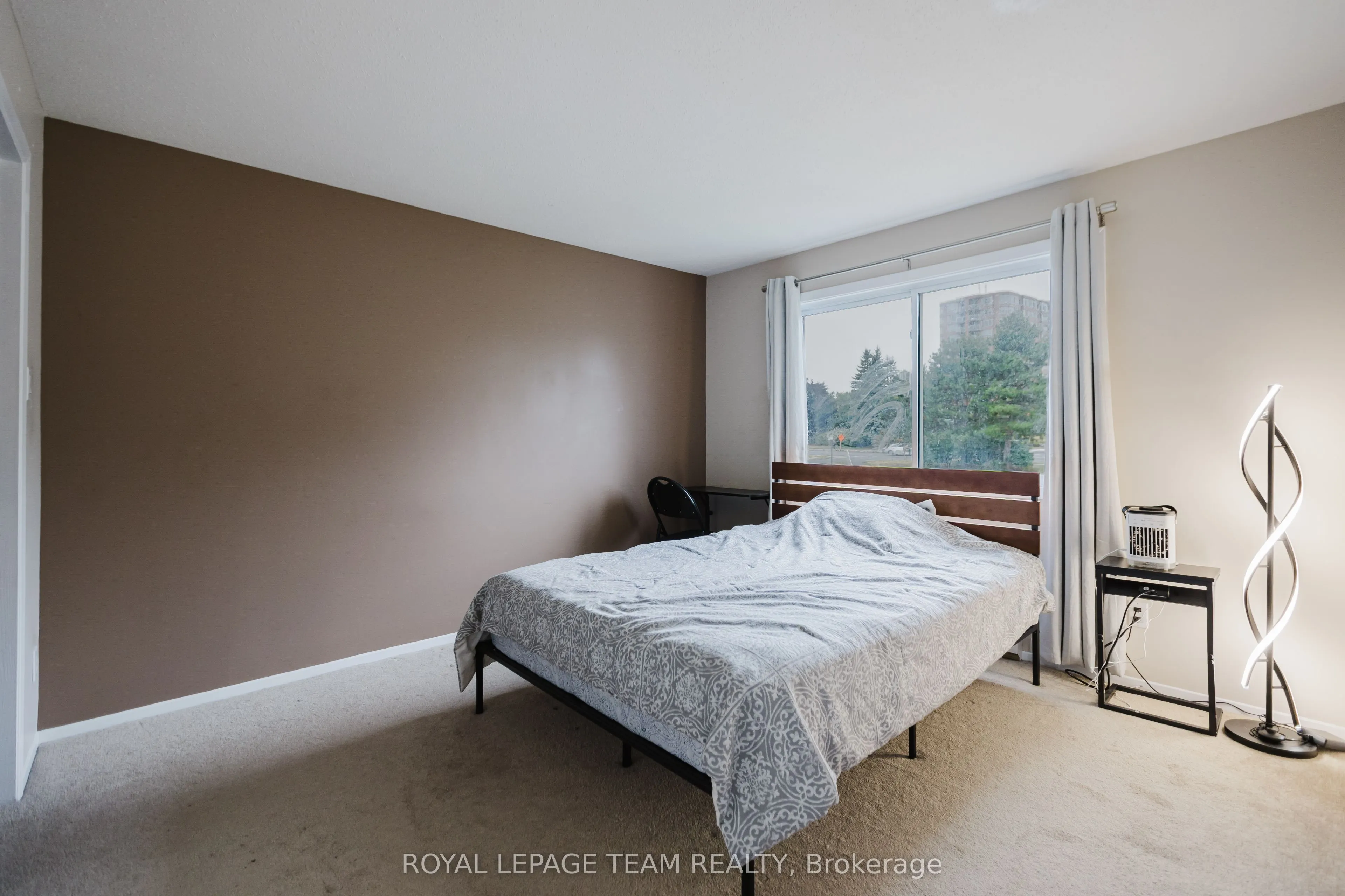 212 Viewmount Drive