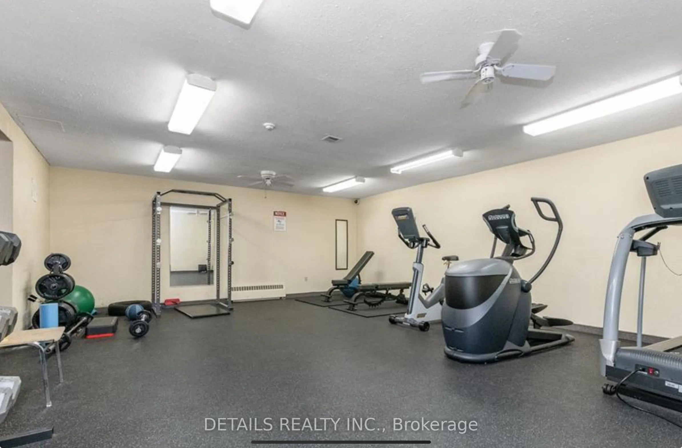 1356 Meadowlands Drive E, #1102