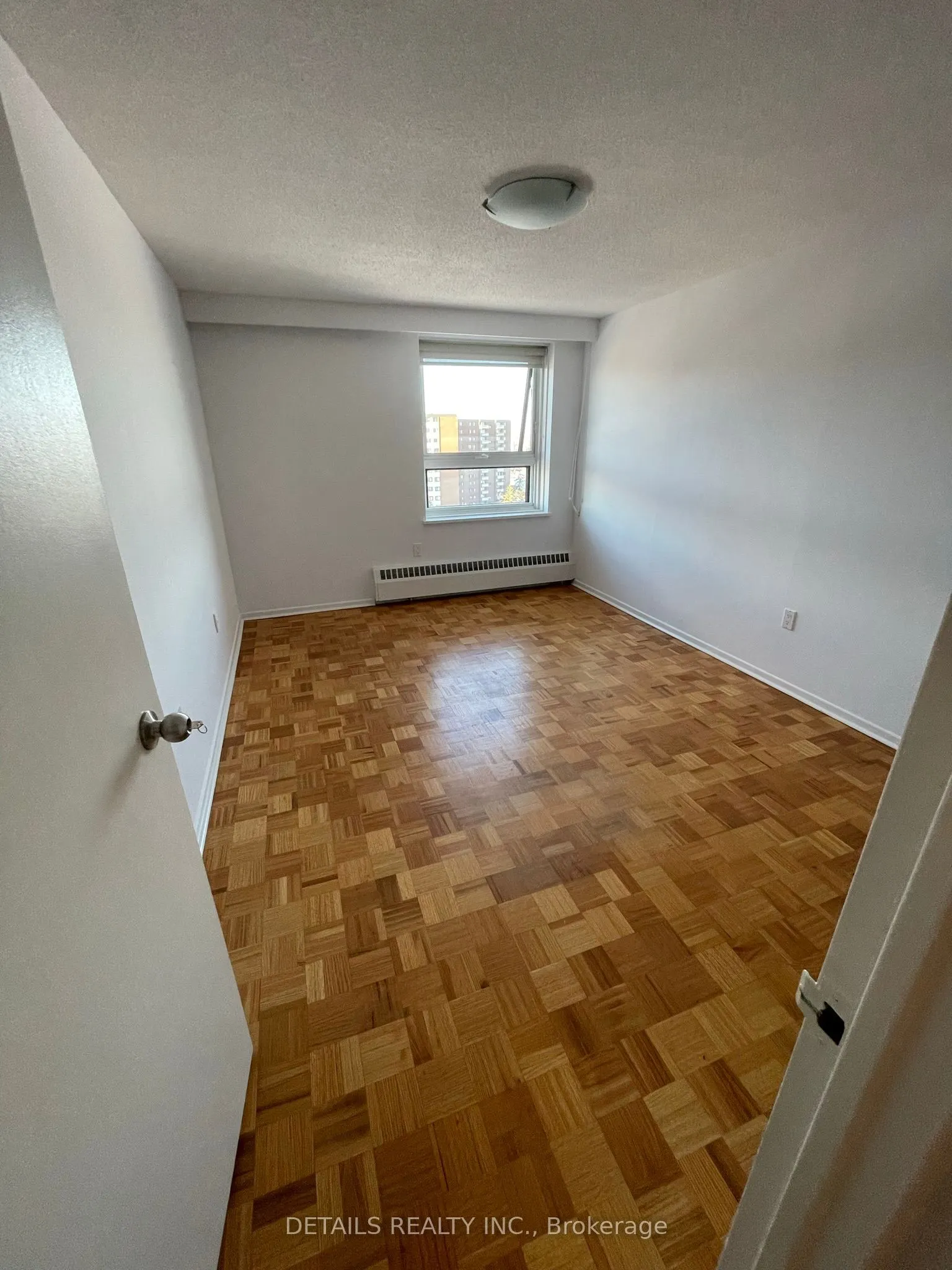1356 Meadowlands Drive E, #1102