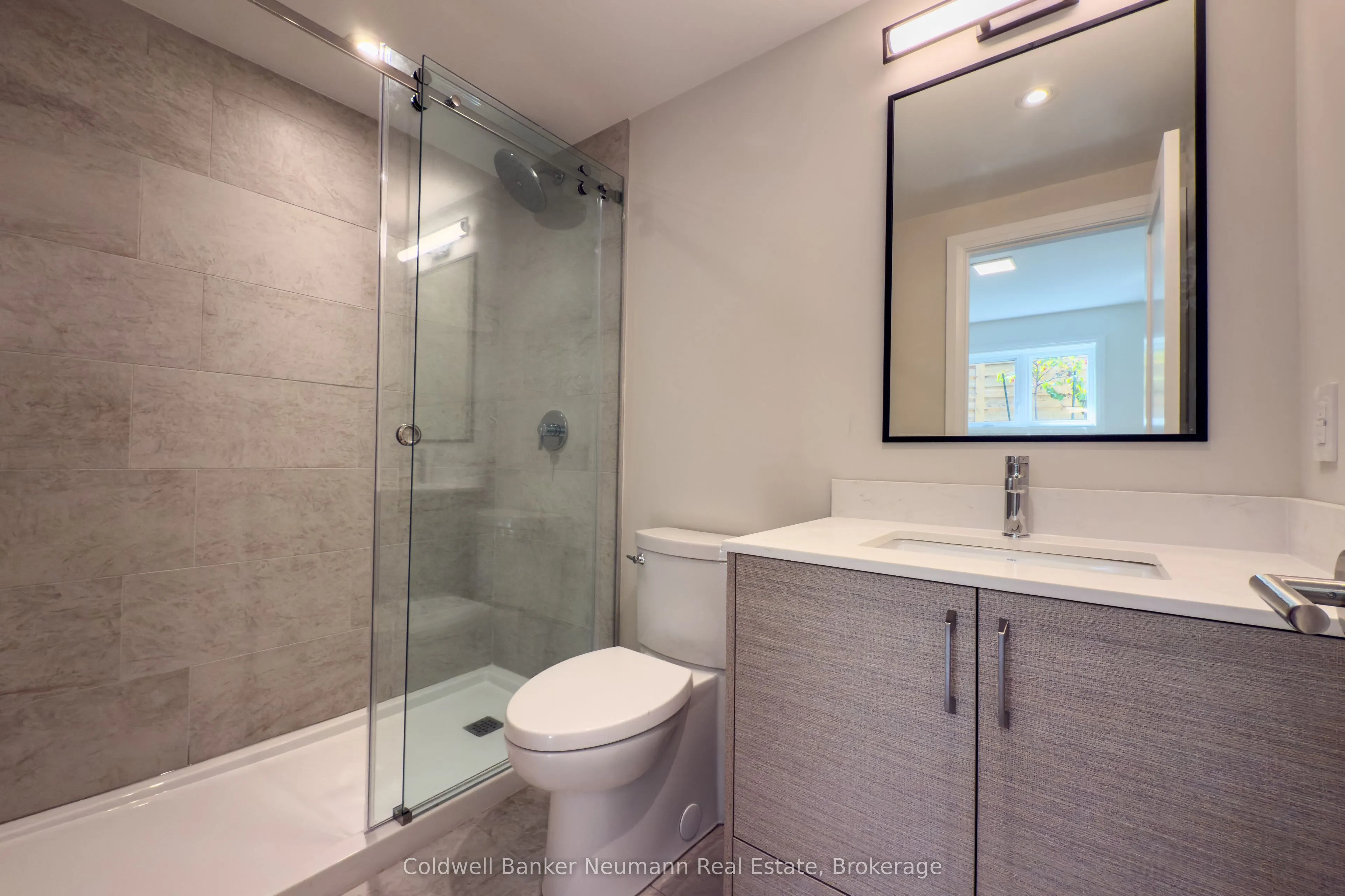 14 Stevenson Street N, #3