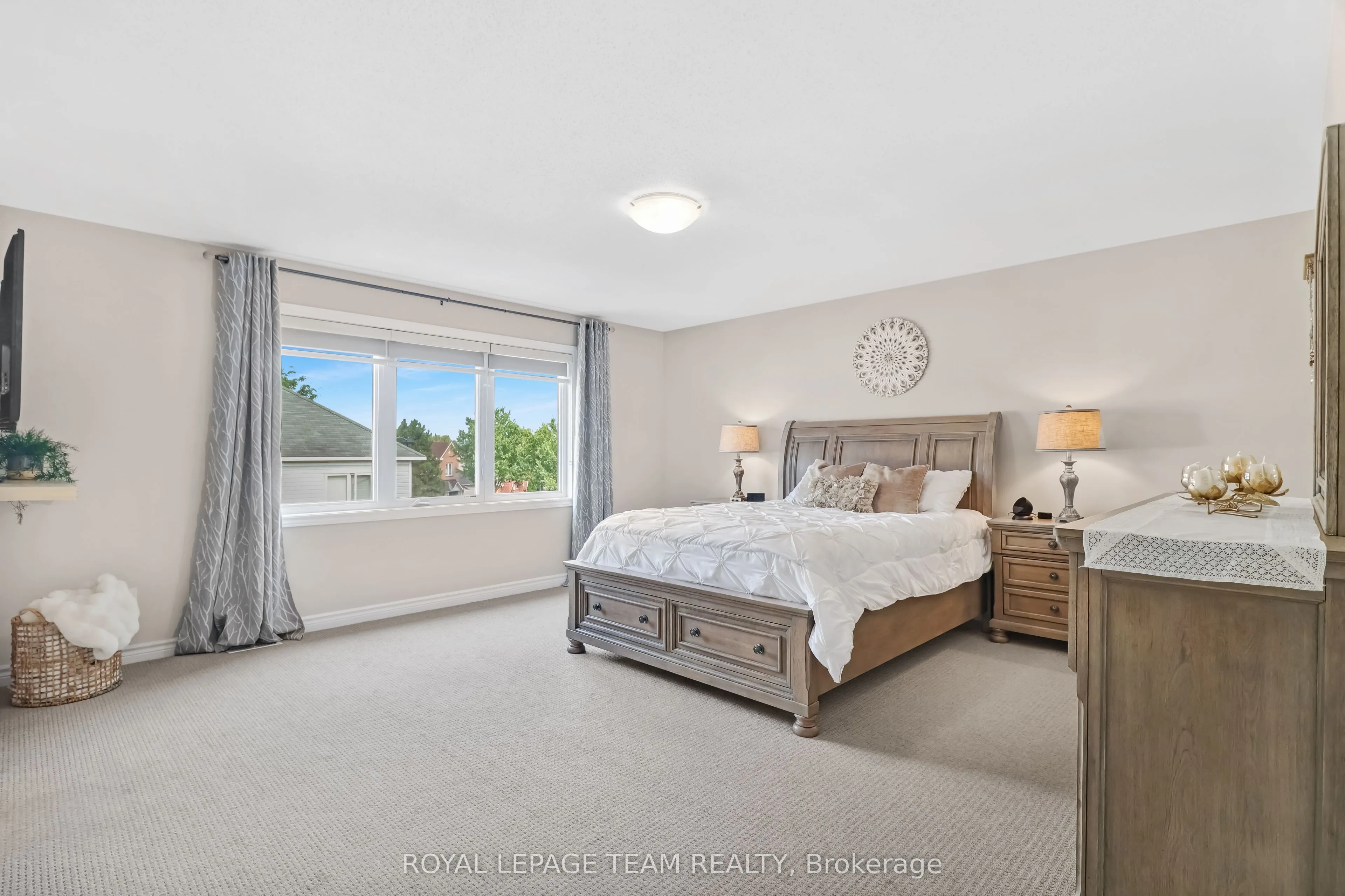 3519 Woodroffe Avenue