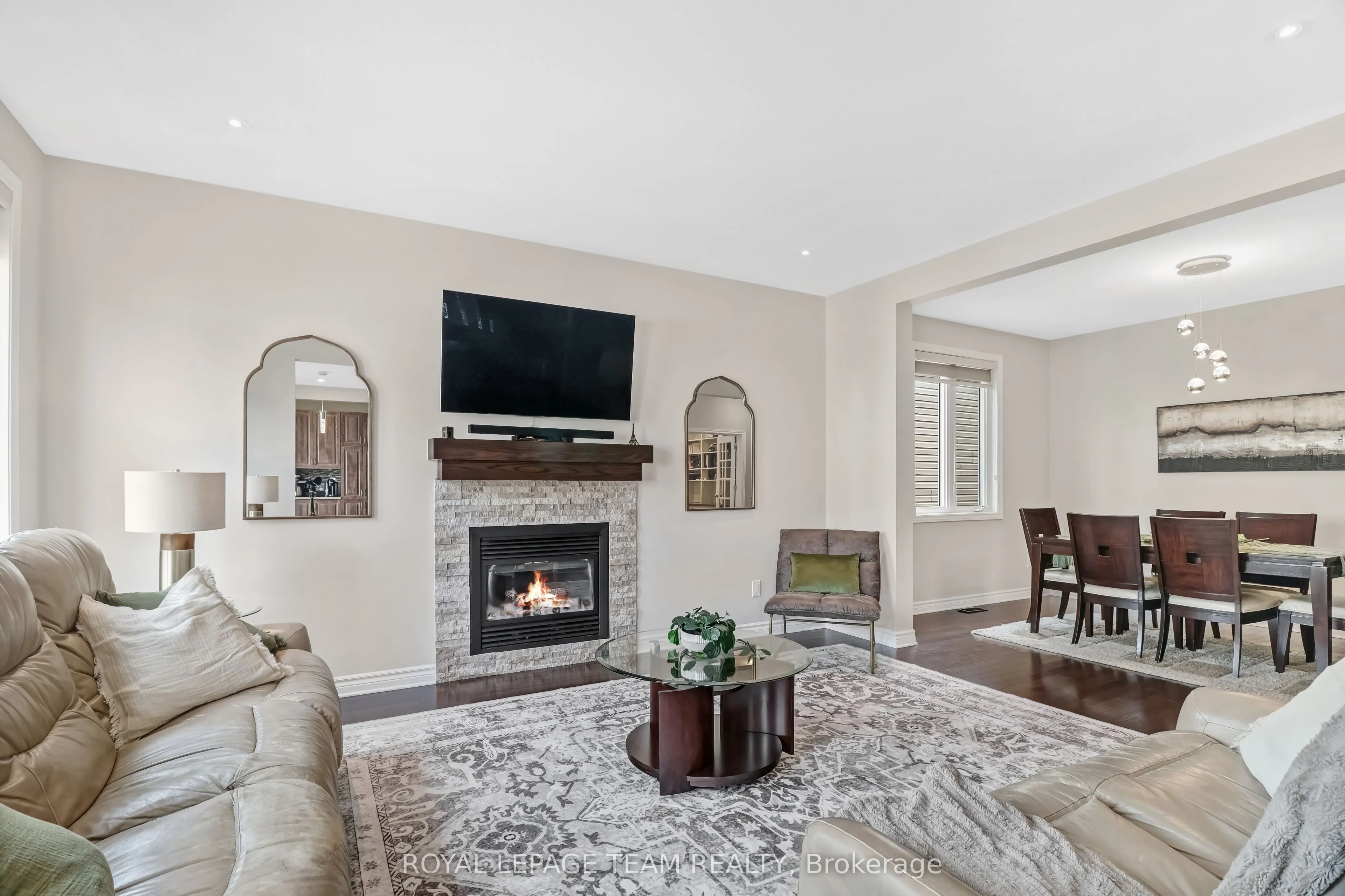 3519 Woodroffe Avenue