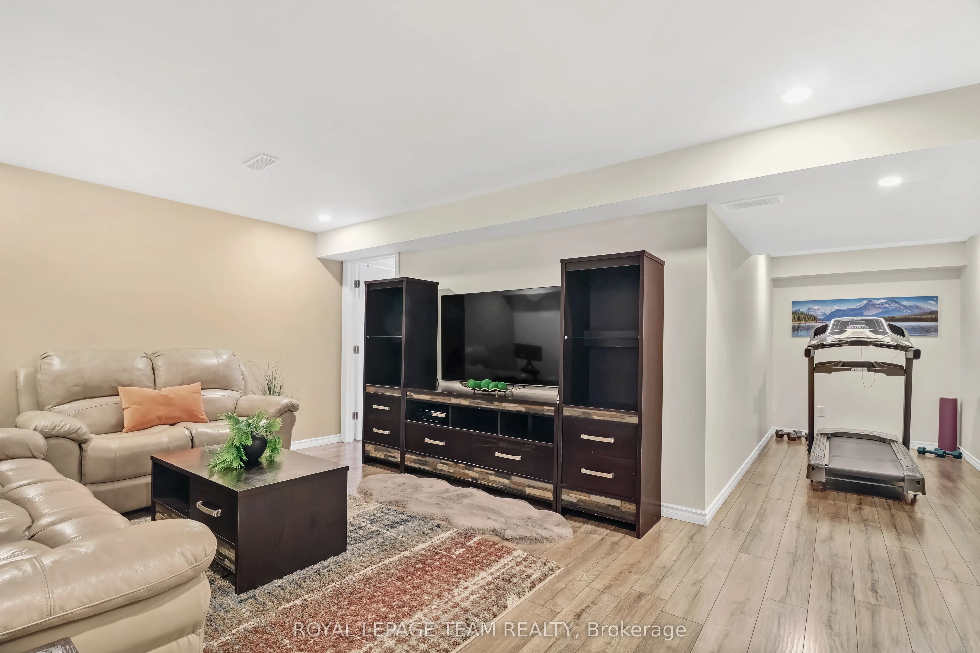 3519 Woodroffe Avenue