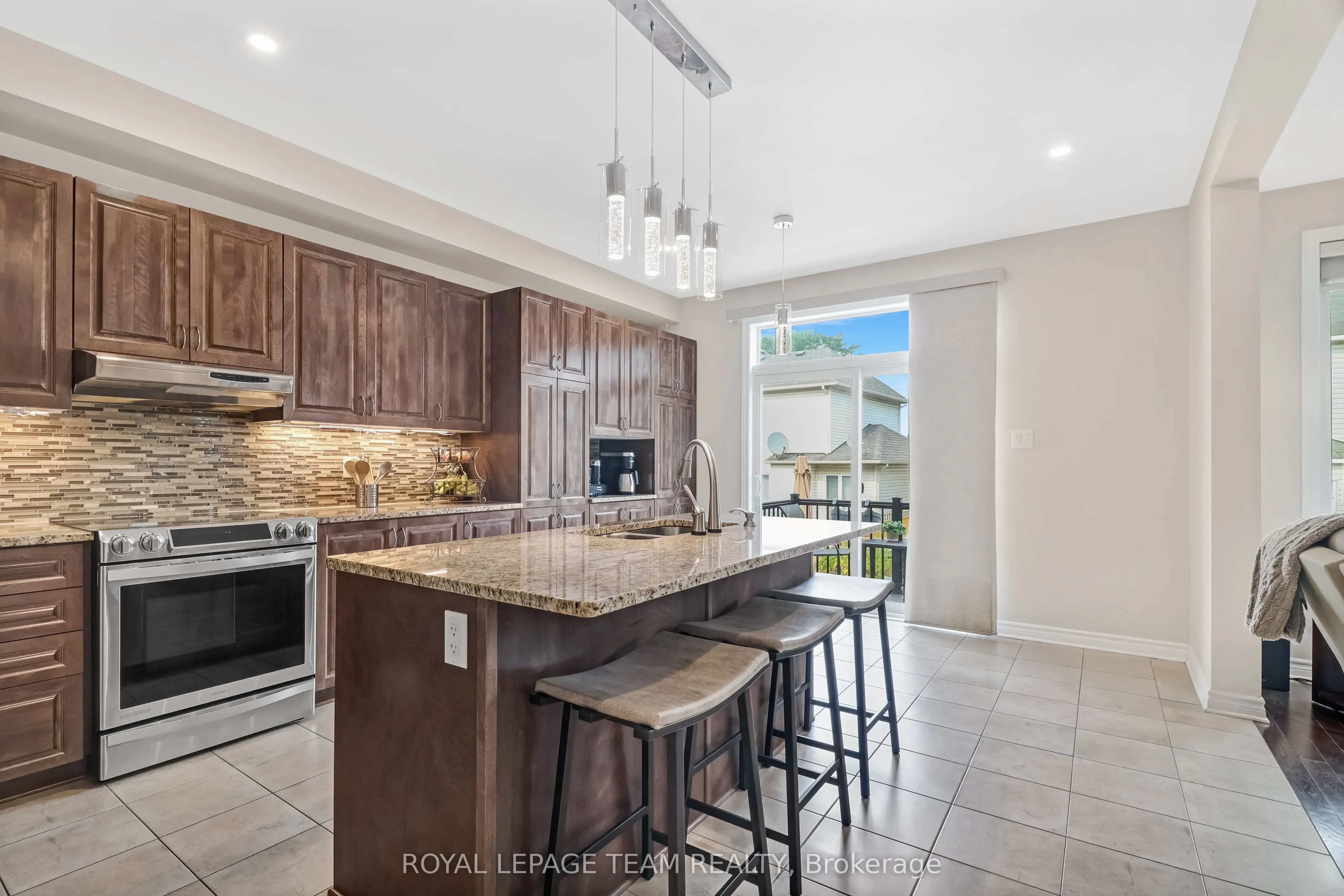 3519 Woodroffe Avenue