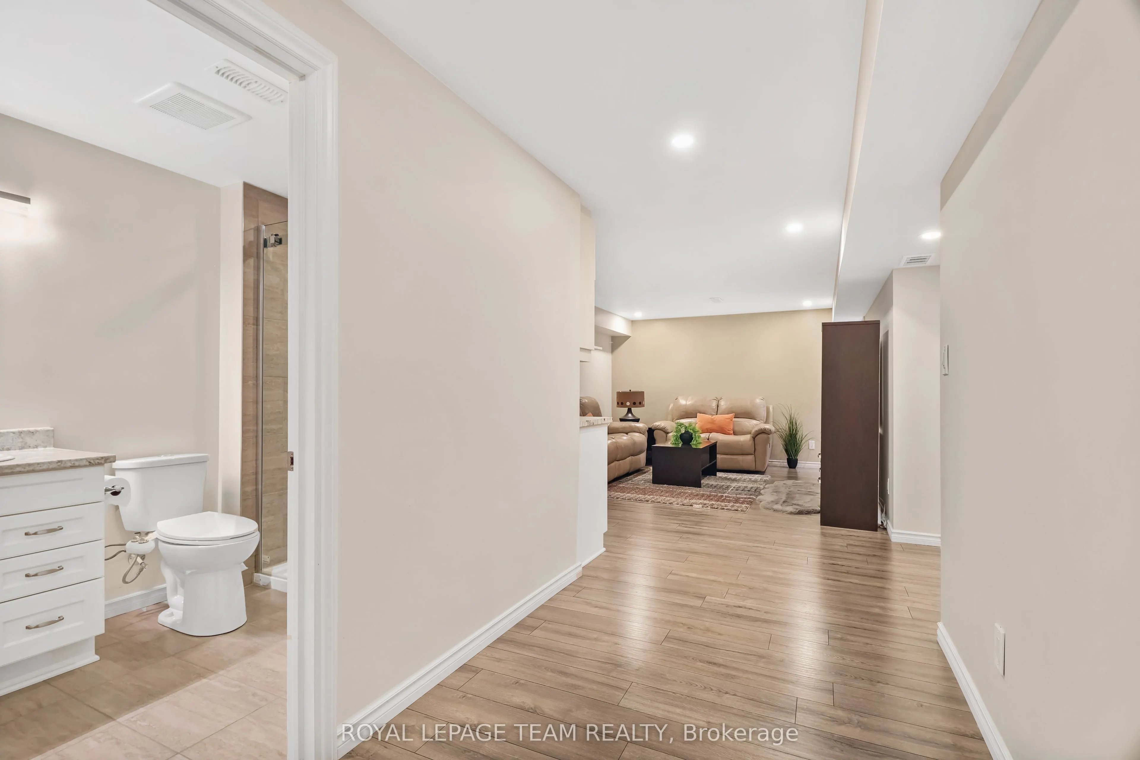 3519 Woodroffe Avenue