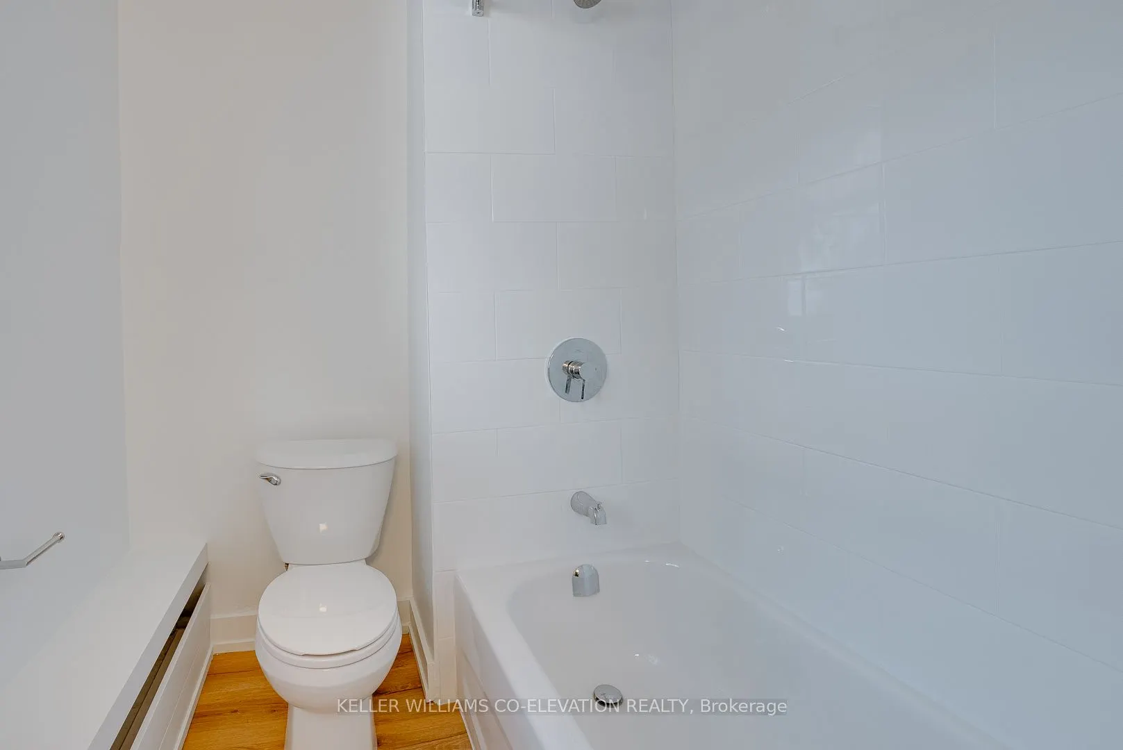 200 King Street, #3