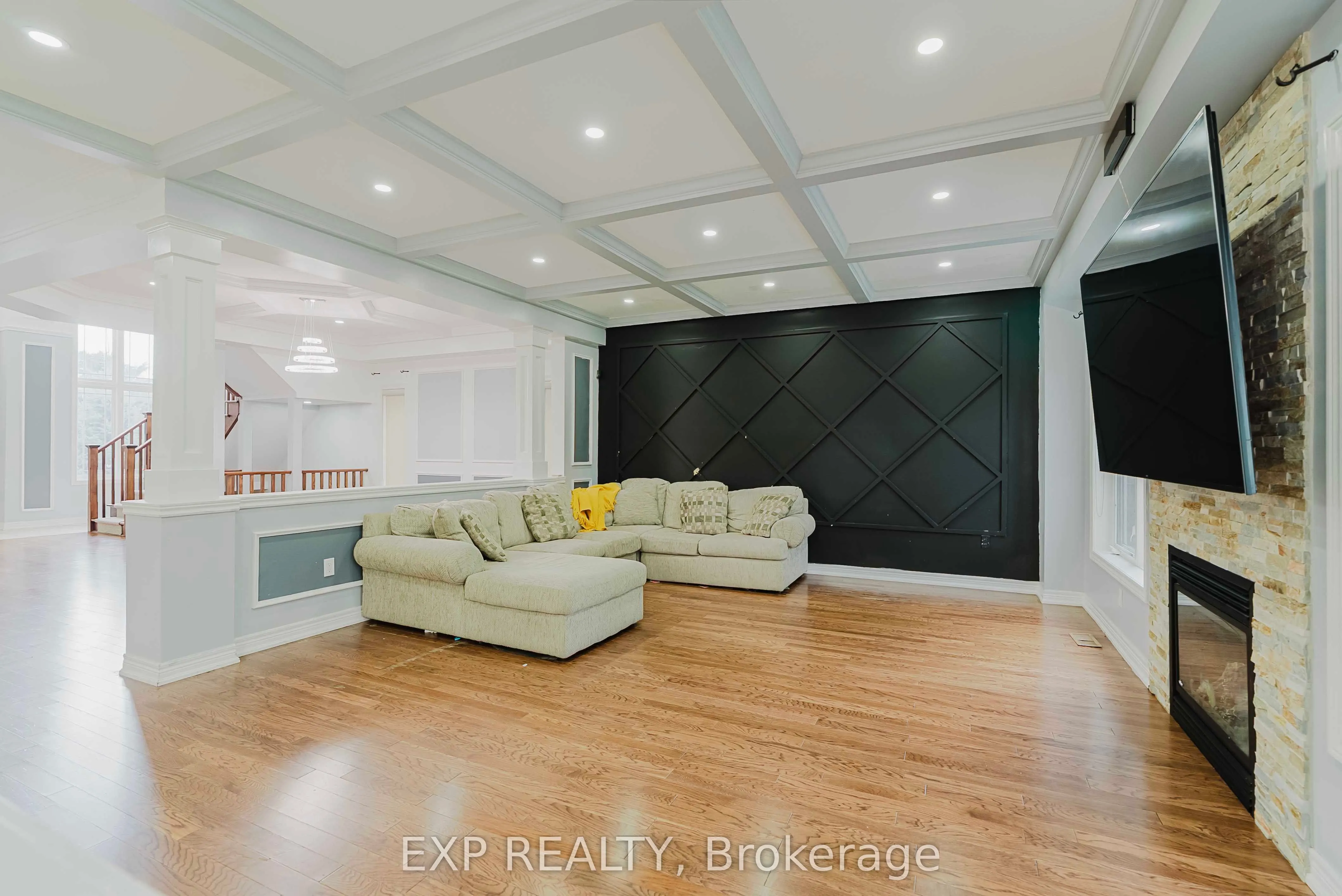 130 Kingsview Drive