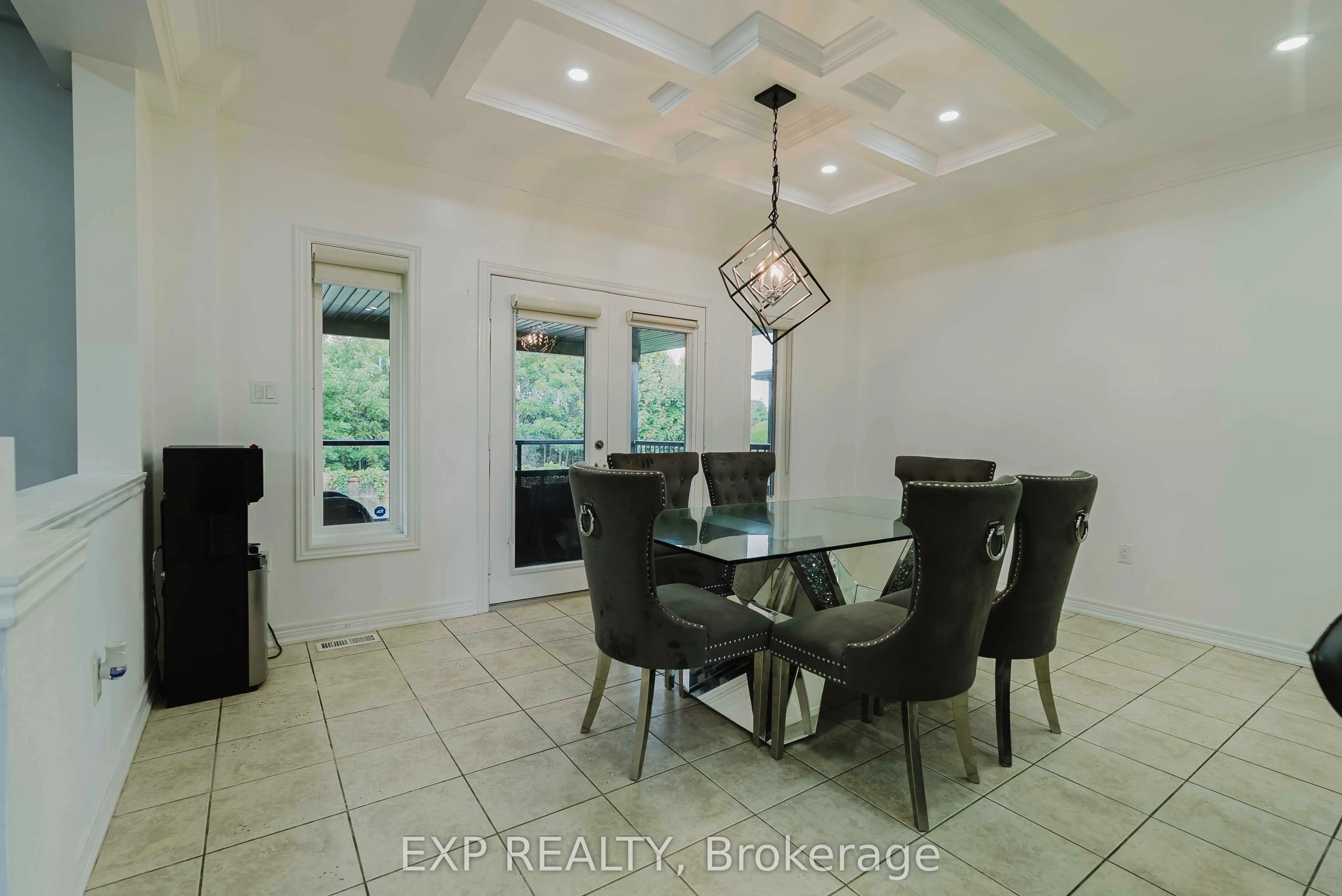130 Kingsview Drive