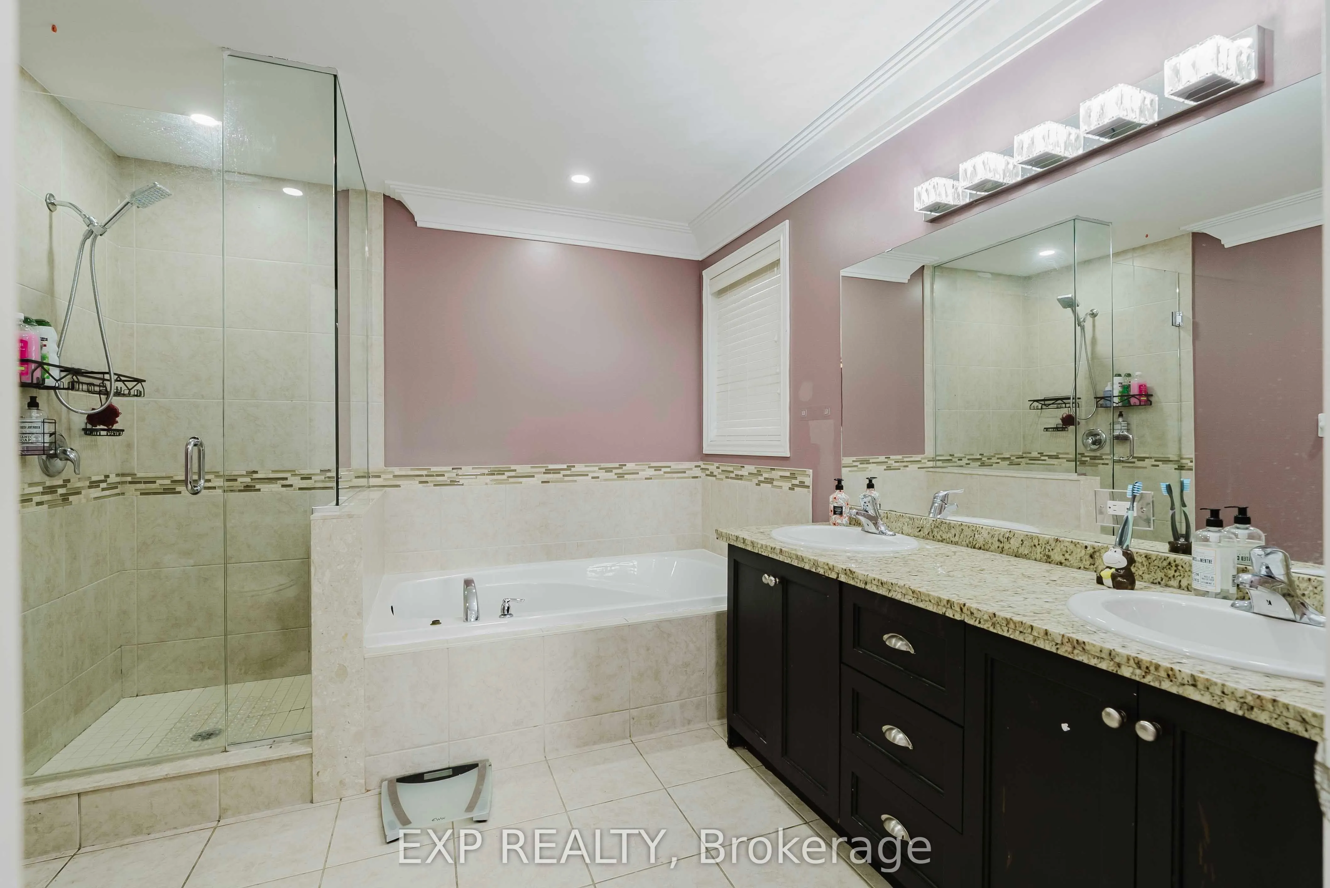 130 Kingsview Drive