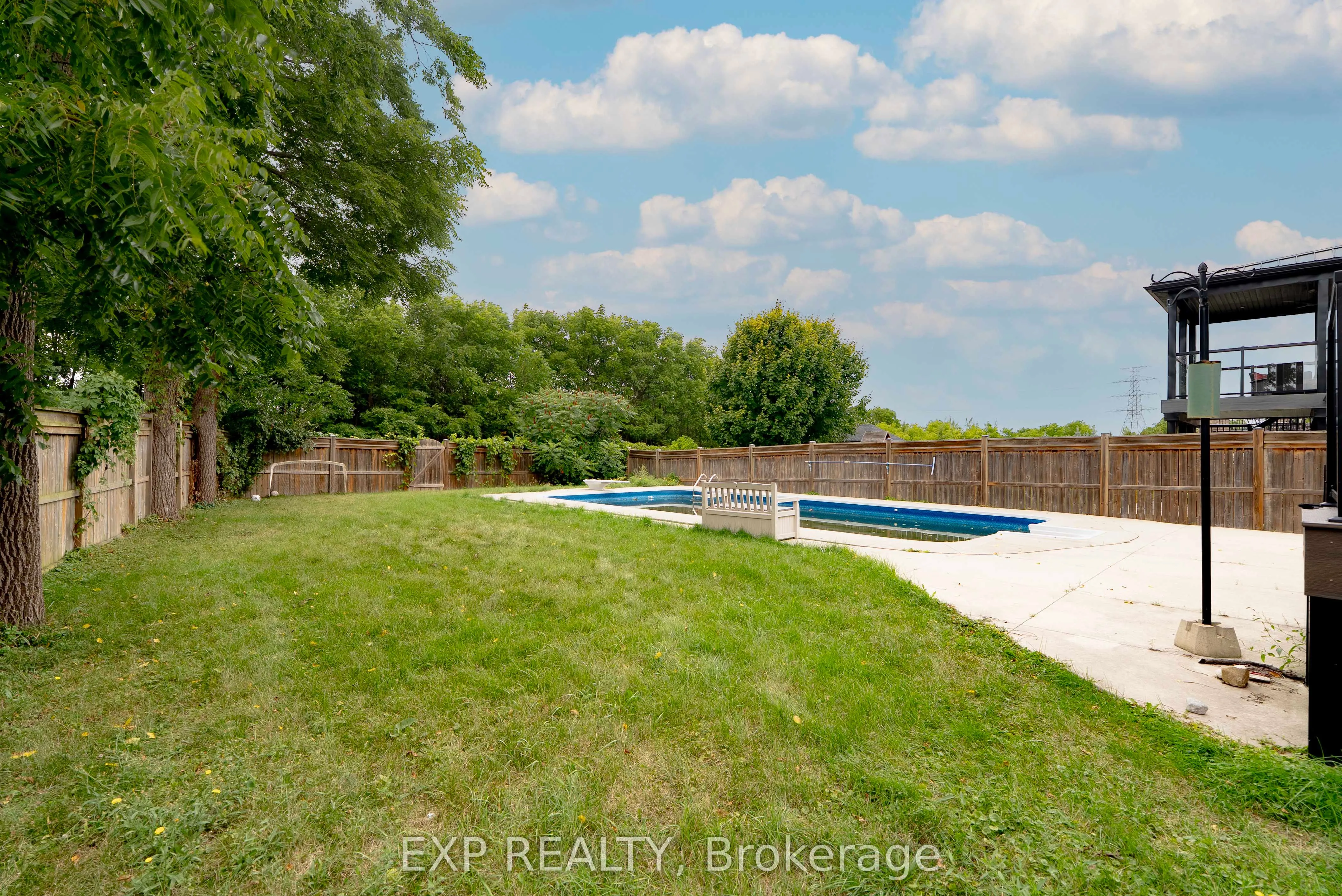130 Kingsview Drive